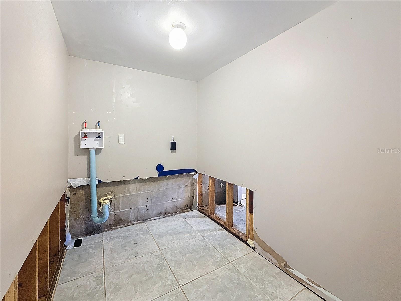 Image 12 of 78 For 705 Cypress Street
