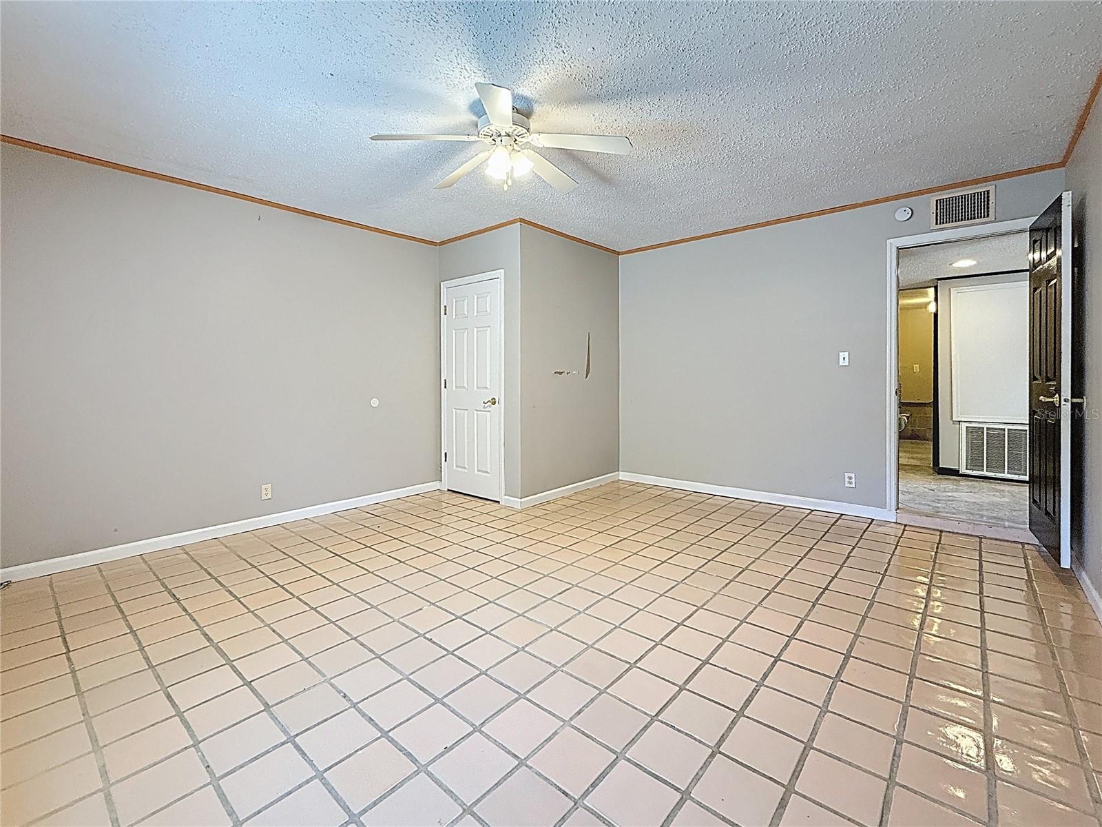 Image 22 of 78 For 705 Cypress Street