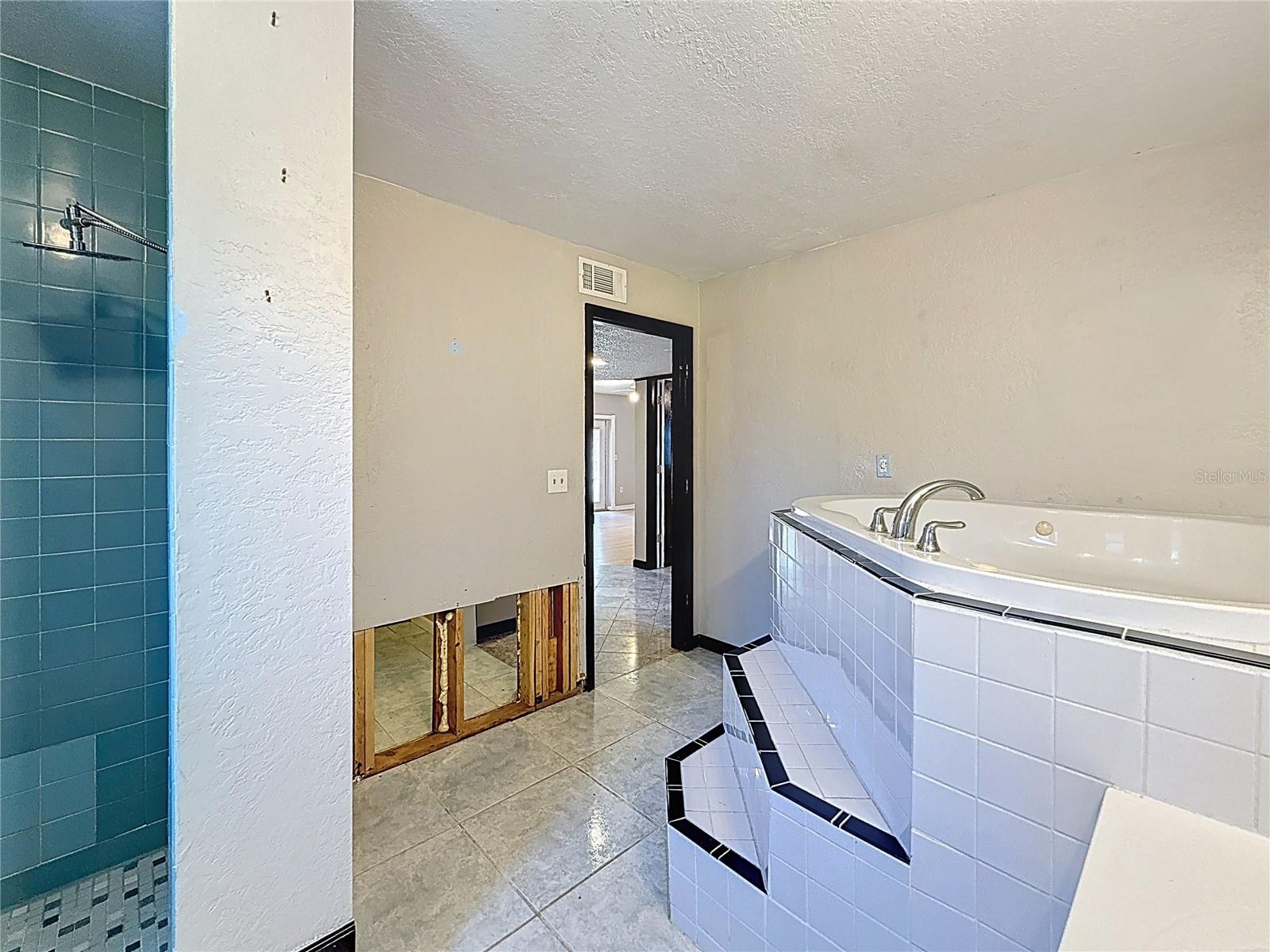 Image 29 of 78 For 705 Cypress Street