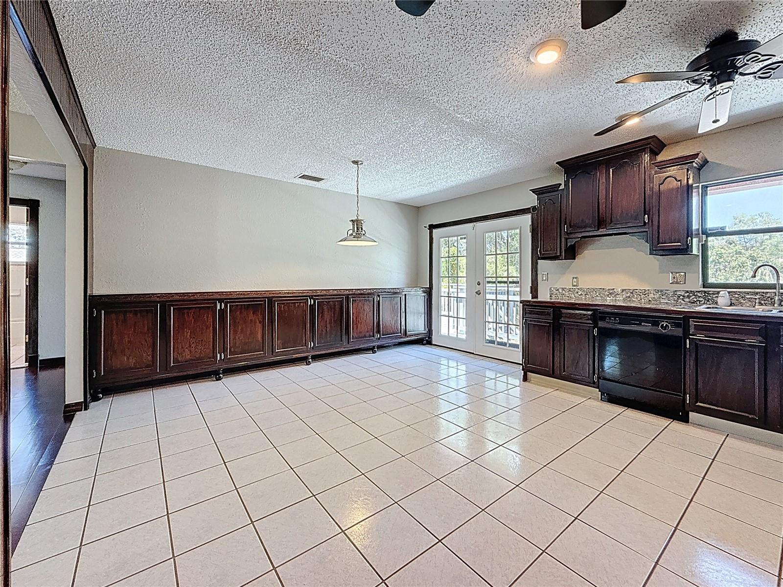 Image 41 of 78 For 705 Cypress Street