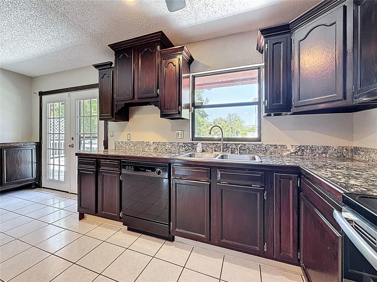 Image 45 of 78 For 705 Cypress Street