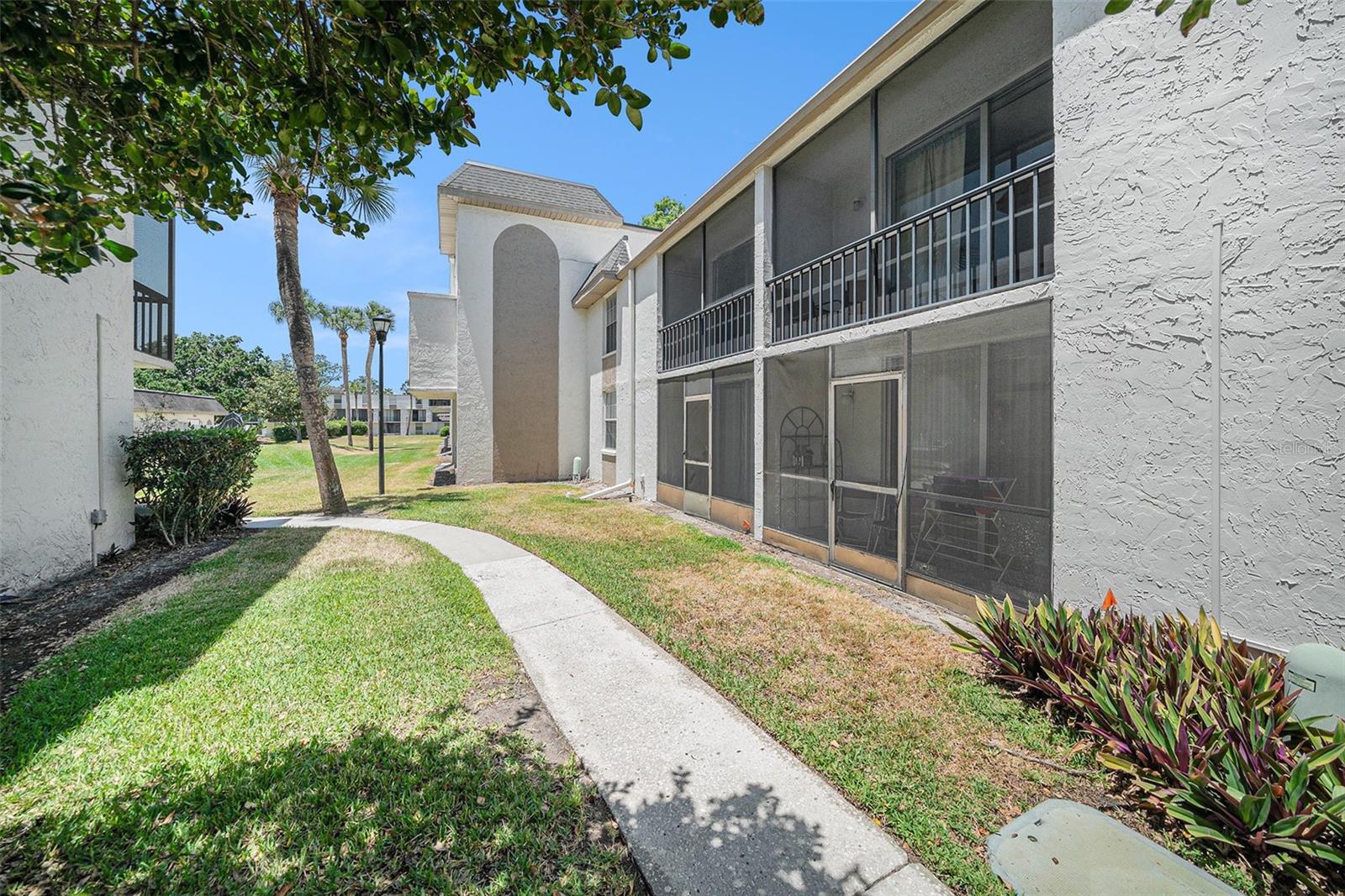 Image 12 of 19 For 809 Russell Lane 322