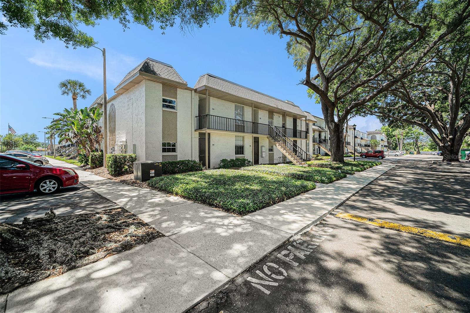 Image 15 of 19 For 809 Russell Lane 322