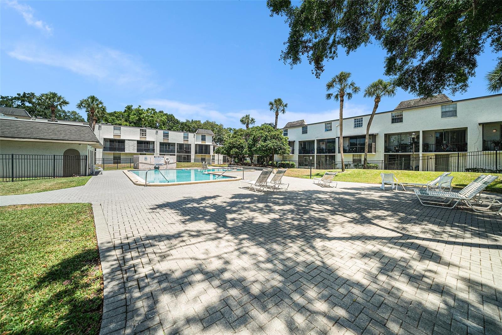 Image 19 of 19 For 809 Russell Lane 322