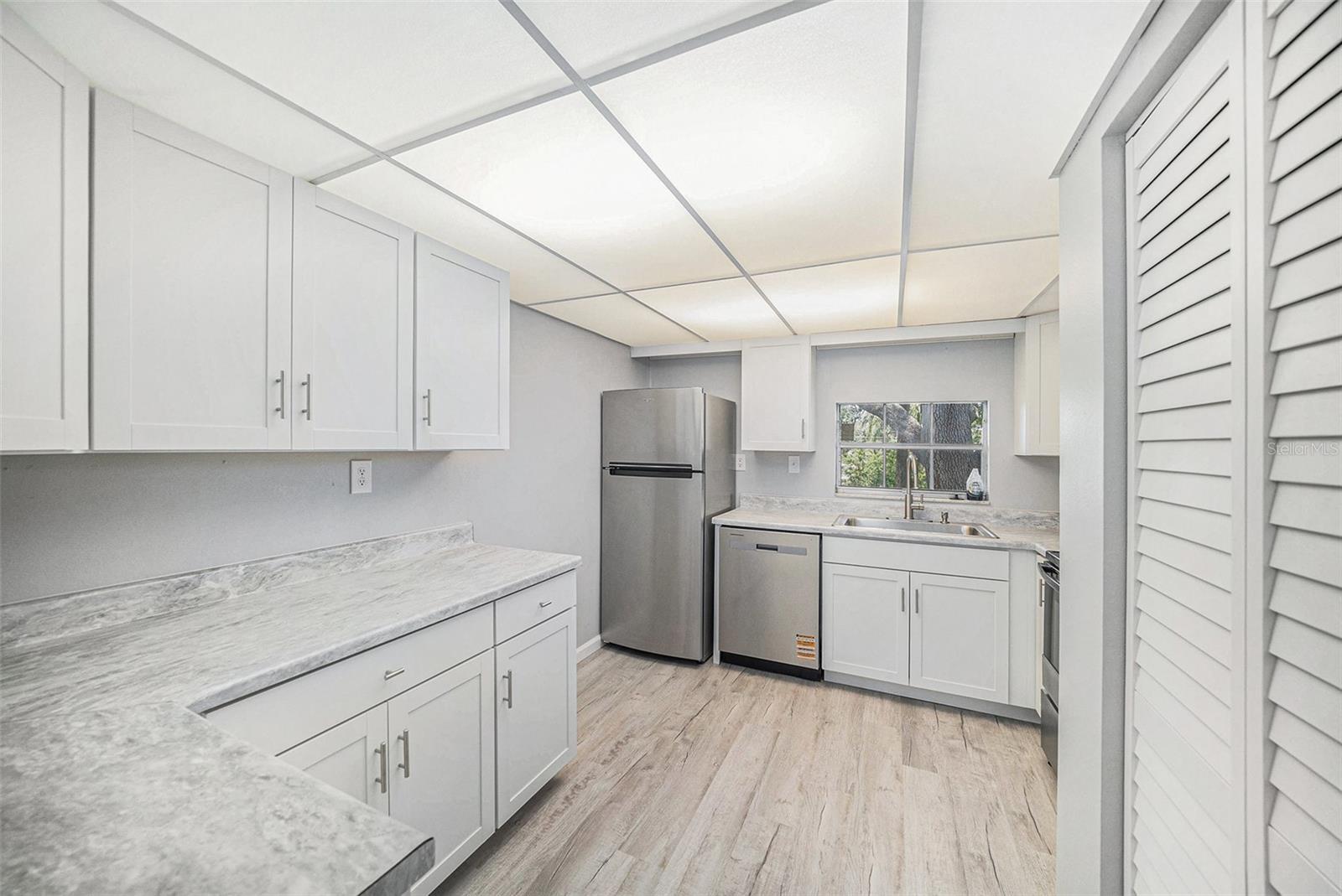 Image 3 of 19 For 809 Russell Lane 322