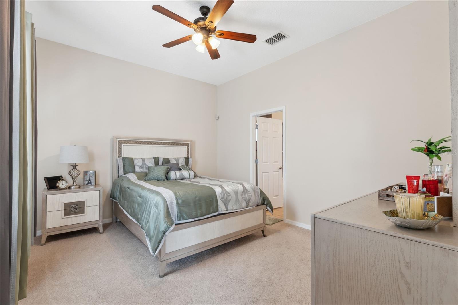 Image 16 of 56 For 11220 Godwit Court