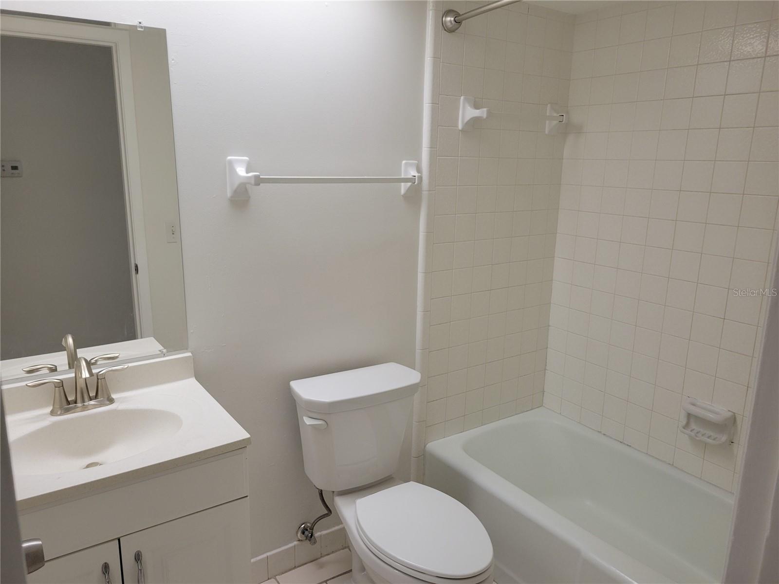 Listing photo id 9 for 1508 Saturn Avenue