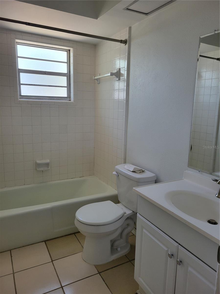 Listing photo id 11 for 1508 Saturn Avenue