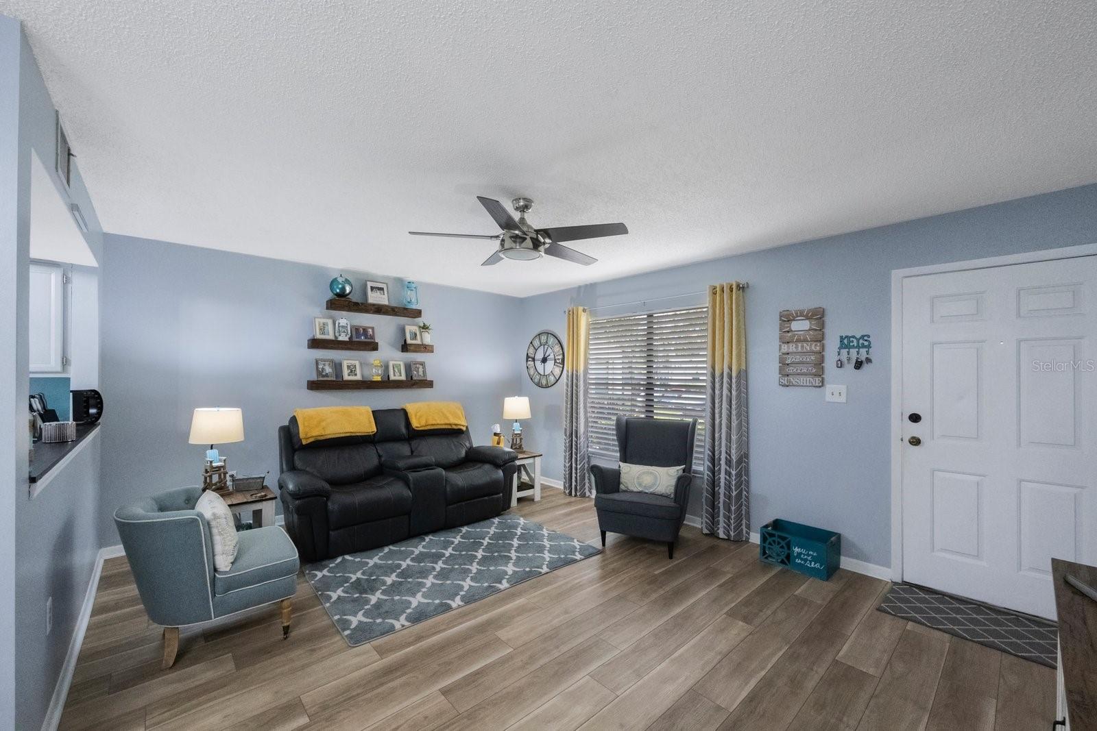 Image 2 of 33 For 404 Hammock Pine Boulevard 404