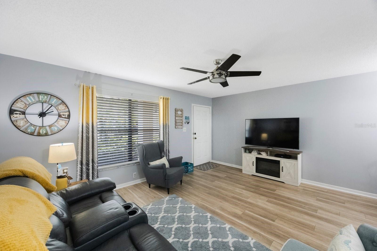 Image 6 of 33 For 404 Hammock Pine Boulevard 404
