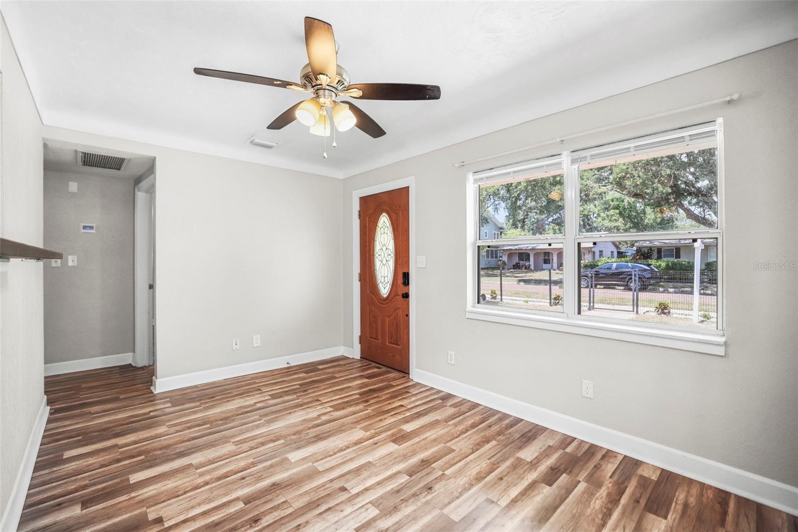 Image 12 of 47 For 5324 3rd Avenue N