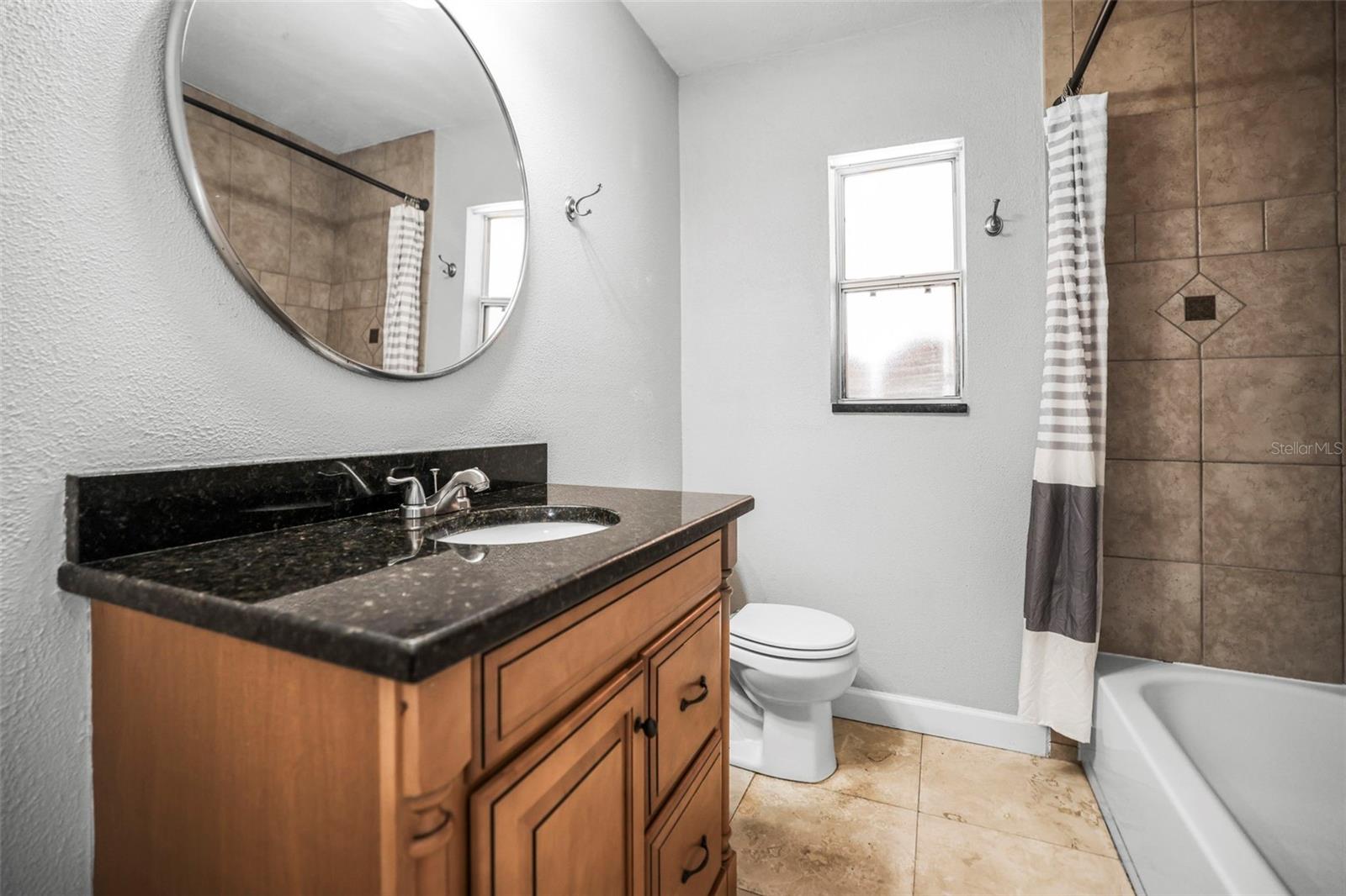 Image 13 of 47 For 5324 3rd Avenue N