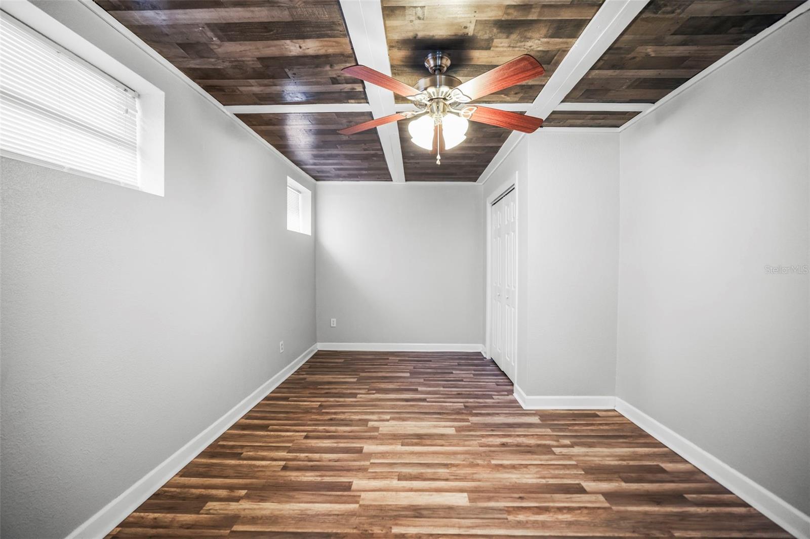 Image 19 of 47 For 5324 3rd Avenue N