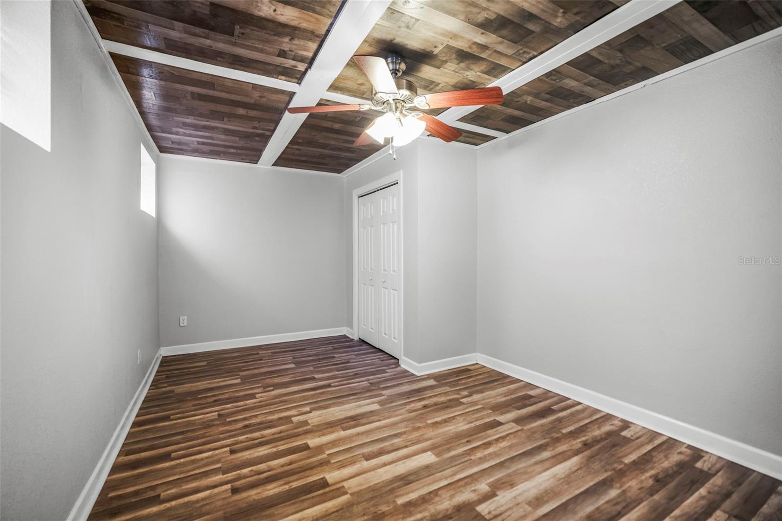 Image 21 of 47 For 5324 3rd Avenue N