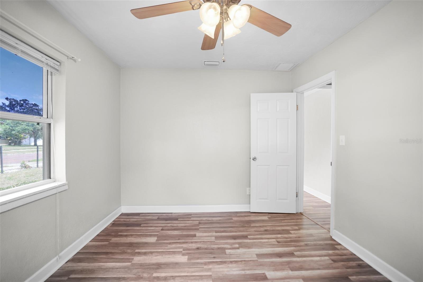 Image 24 of 47 For 5324 3rd Avenue N