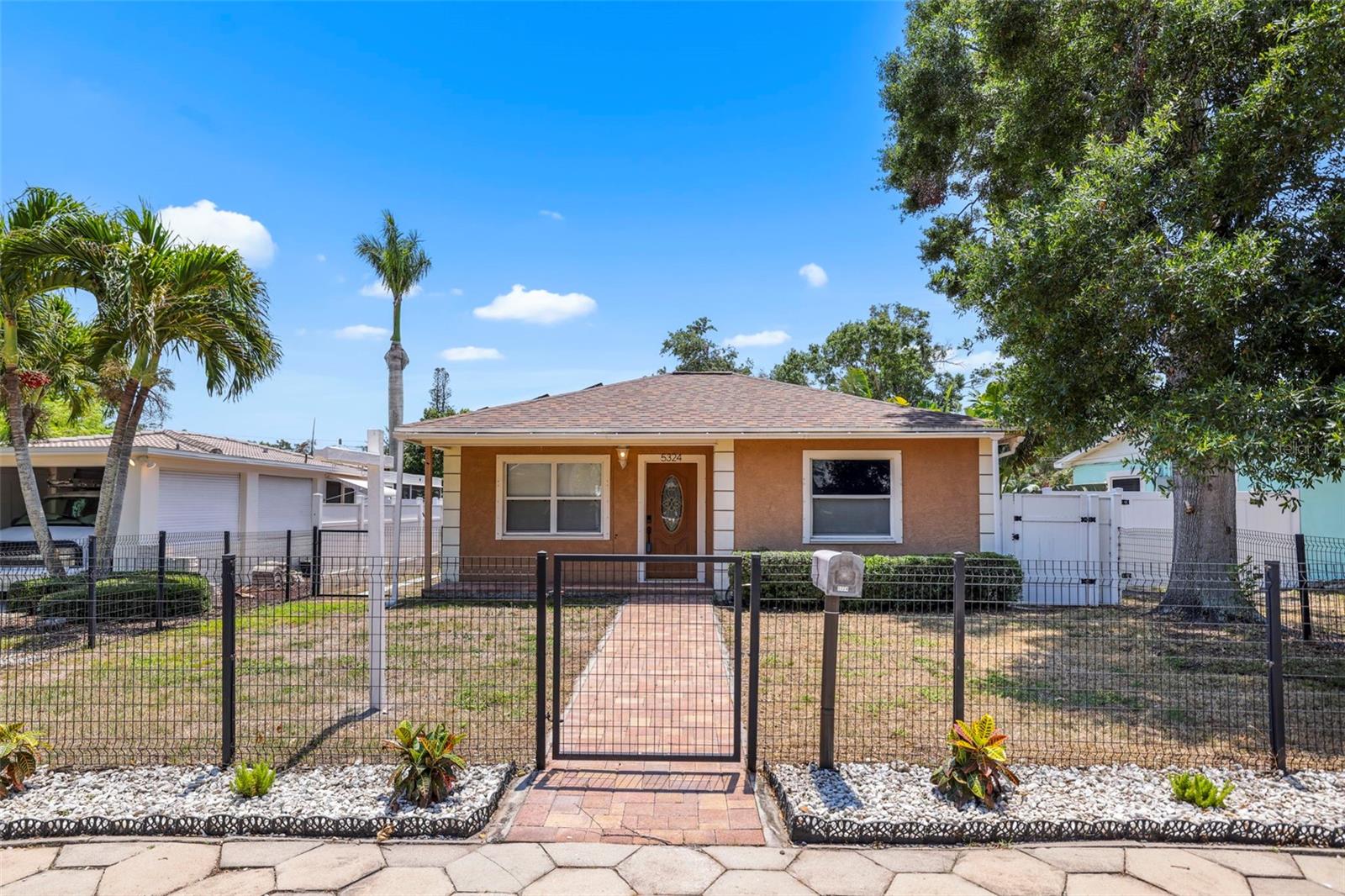 Image 39 of 47 For 5324 3rd Avenue N