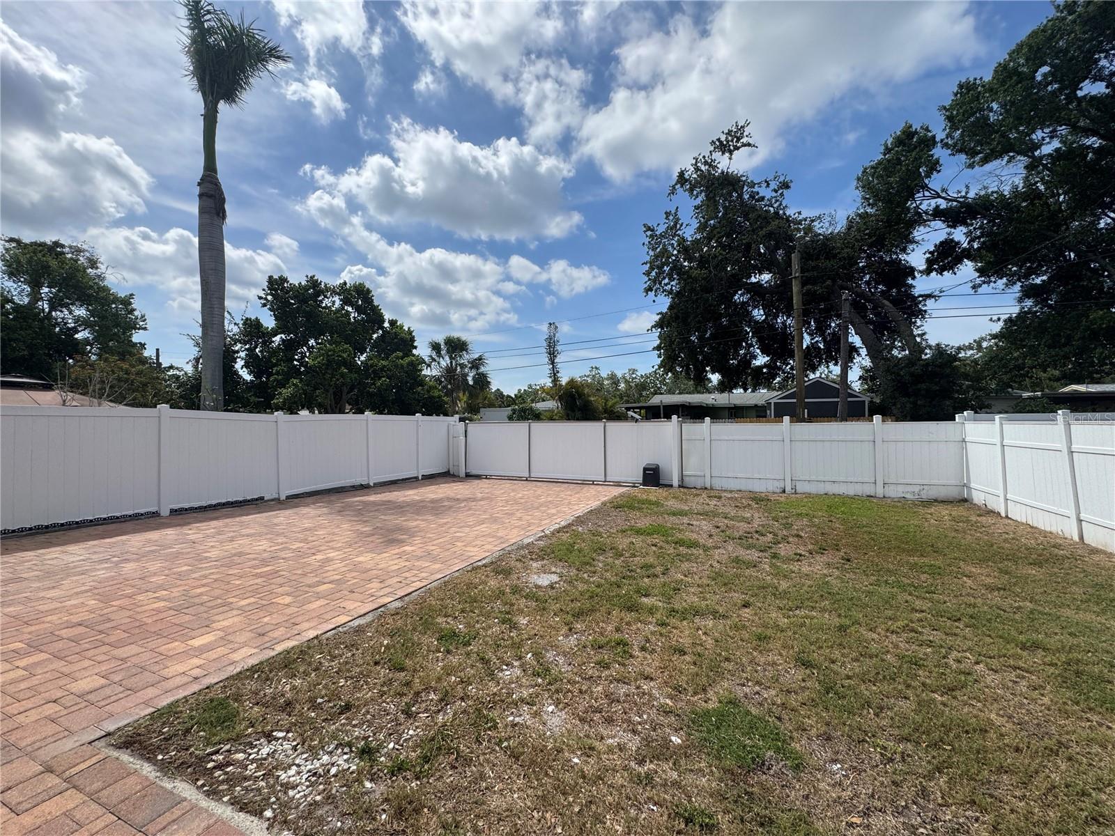 Image 6 of 47 For 5324 3rd Avenue N