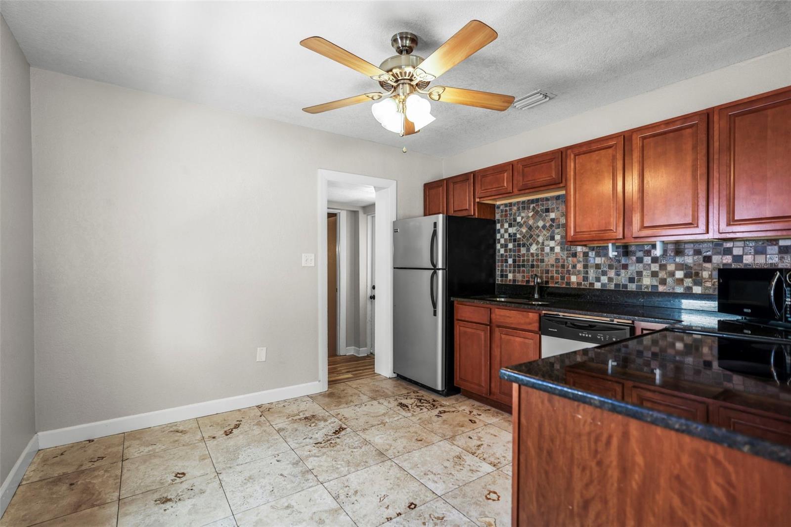 Image 8 of 47 For 5324 3rd Avenue N