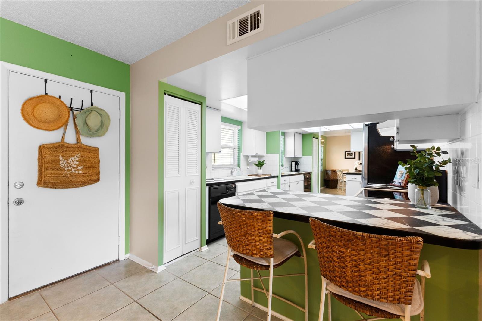 Image 18 of 50 For 1250 Pinellas Avenue 405