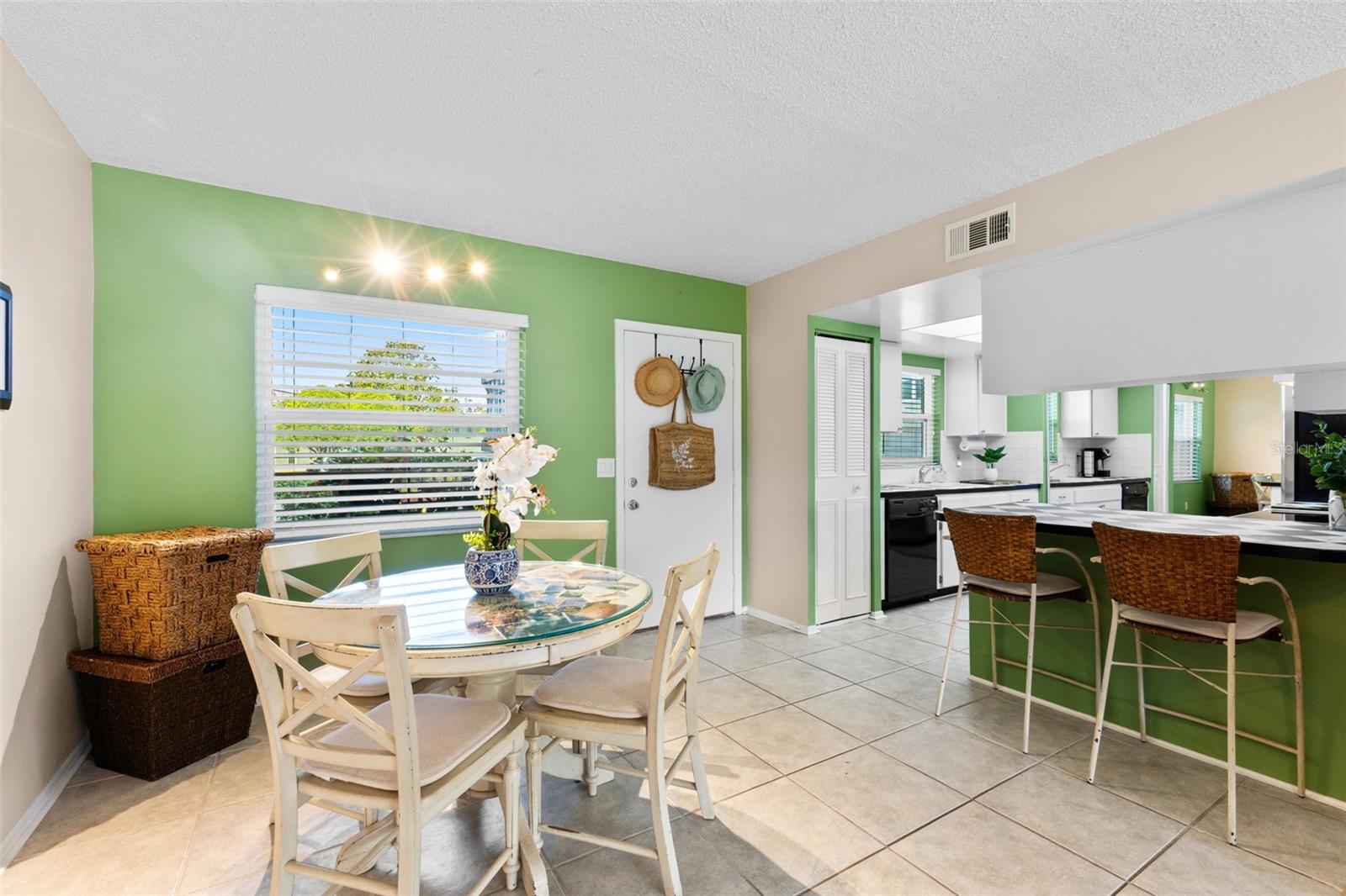 Image 20 of 50 For 1250 Pinellas Avenue 405