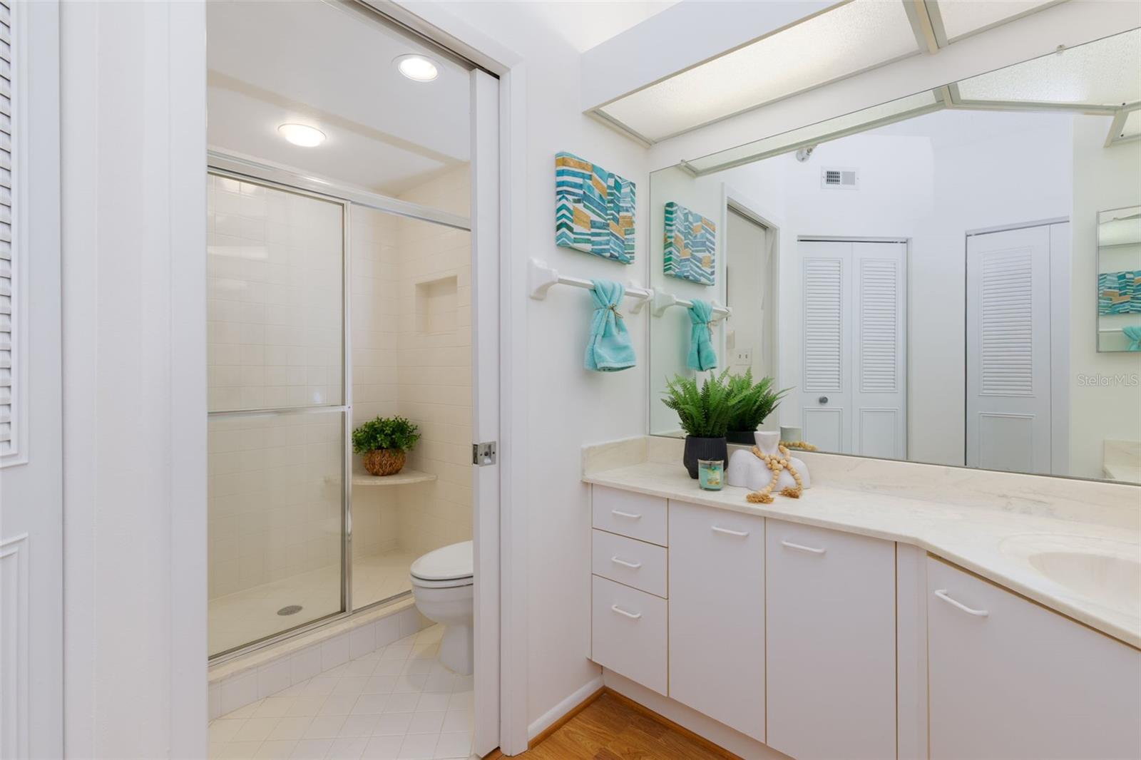 Image 20 of 58 For 8000 Sailboat Key Boulevard S 202