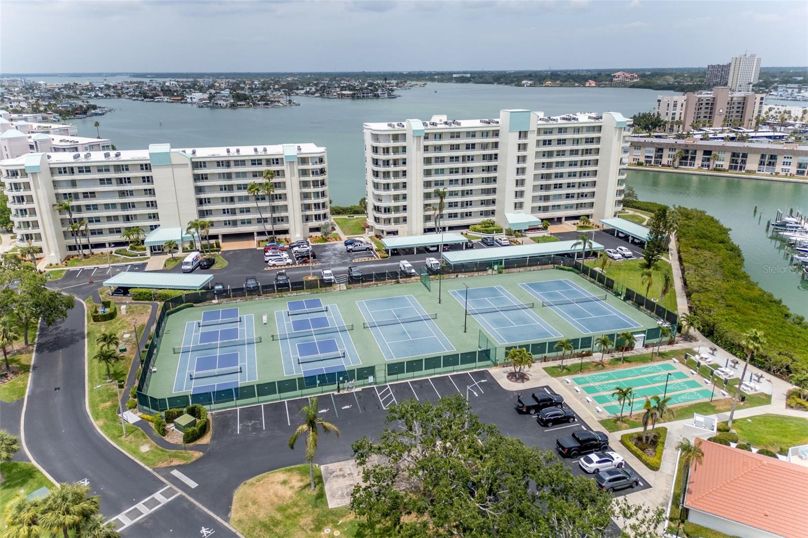 Image 35 of 58 For 8000 Sailboat Key Boulevard S 202
