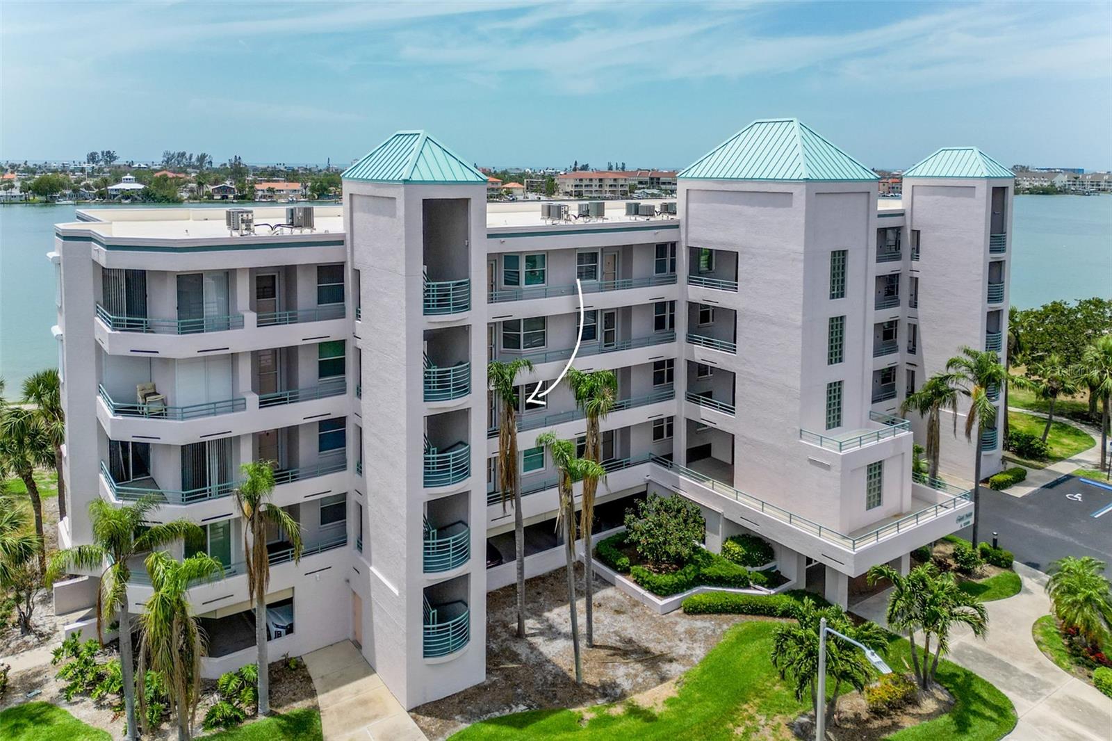 Image 4 of 58 For 8000 Sailboat Key Boulevard S 202