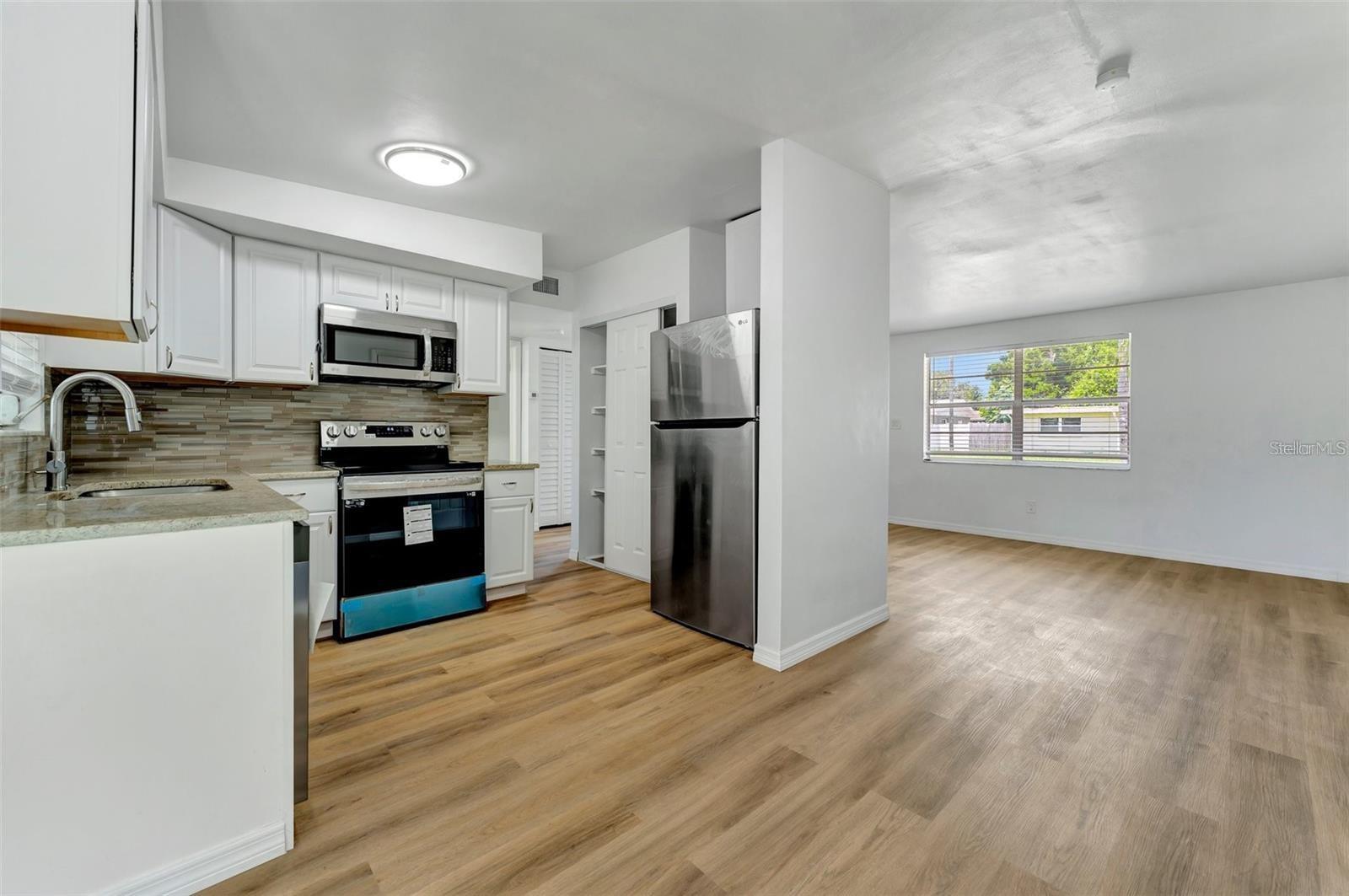 Image 11 of 27 For 11134 Harding Drive