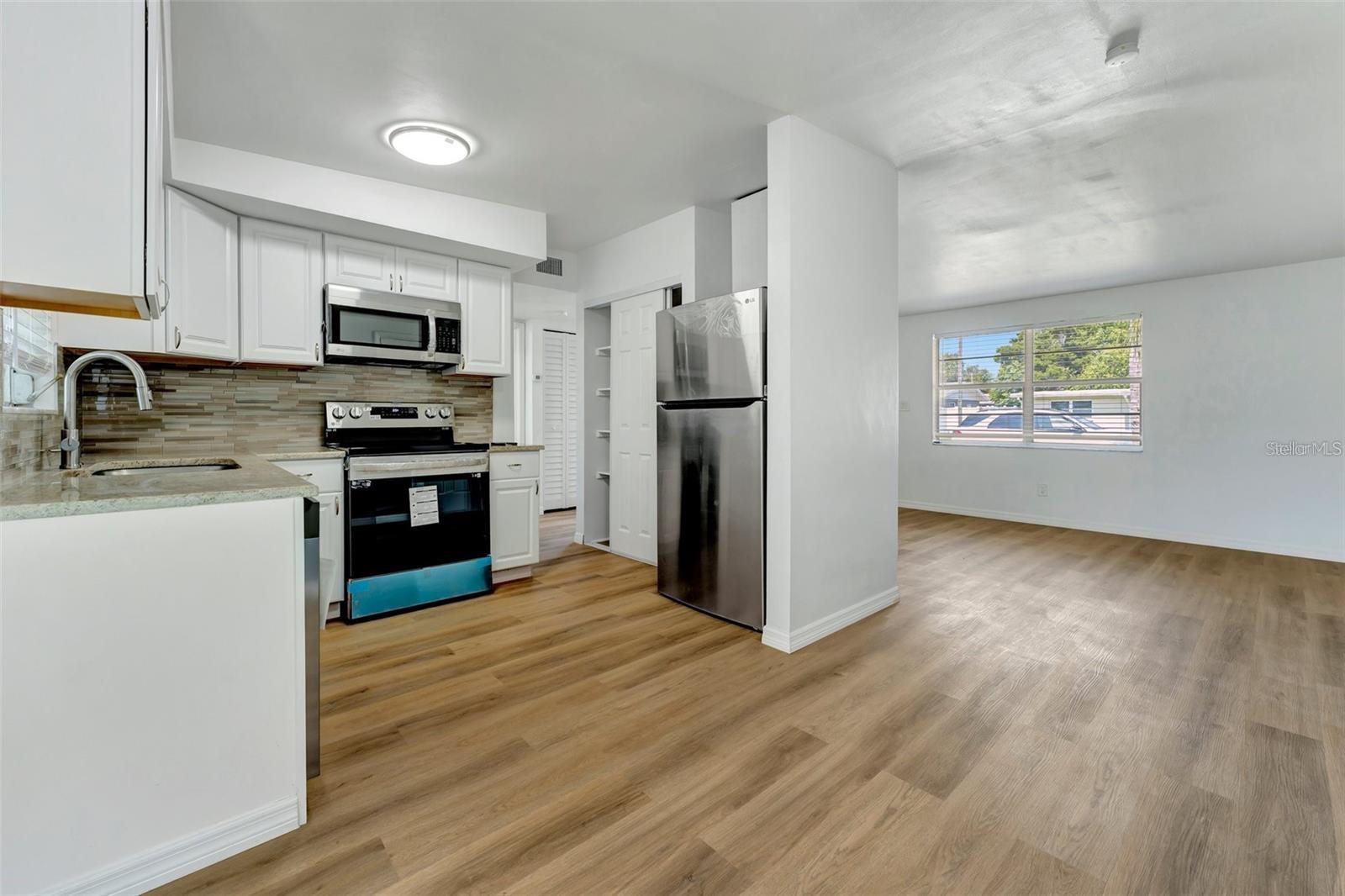 Image 9 of 27 For 11134 Harding Drive
