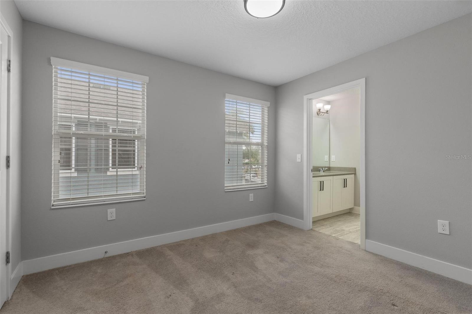 Image 19 of 39 For 444 49th Street N