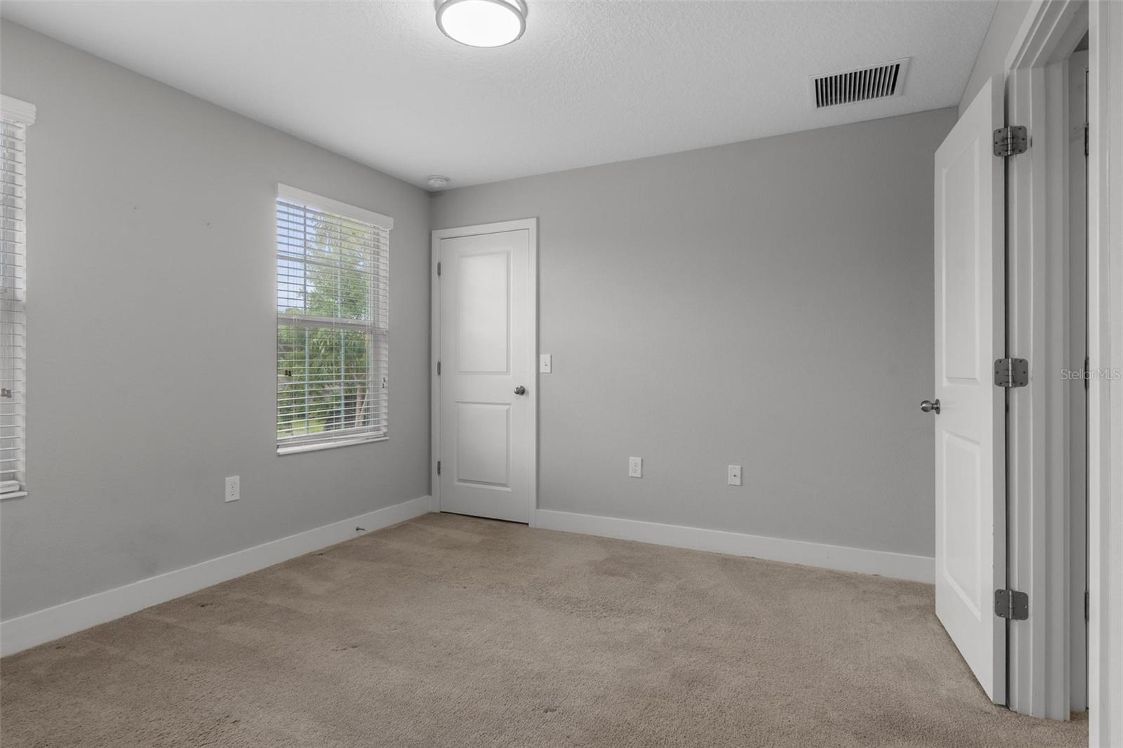 Image 24 of 39 For 444 49th Street N