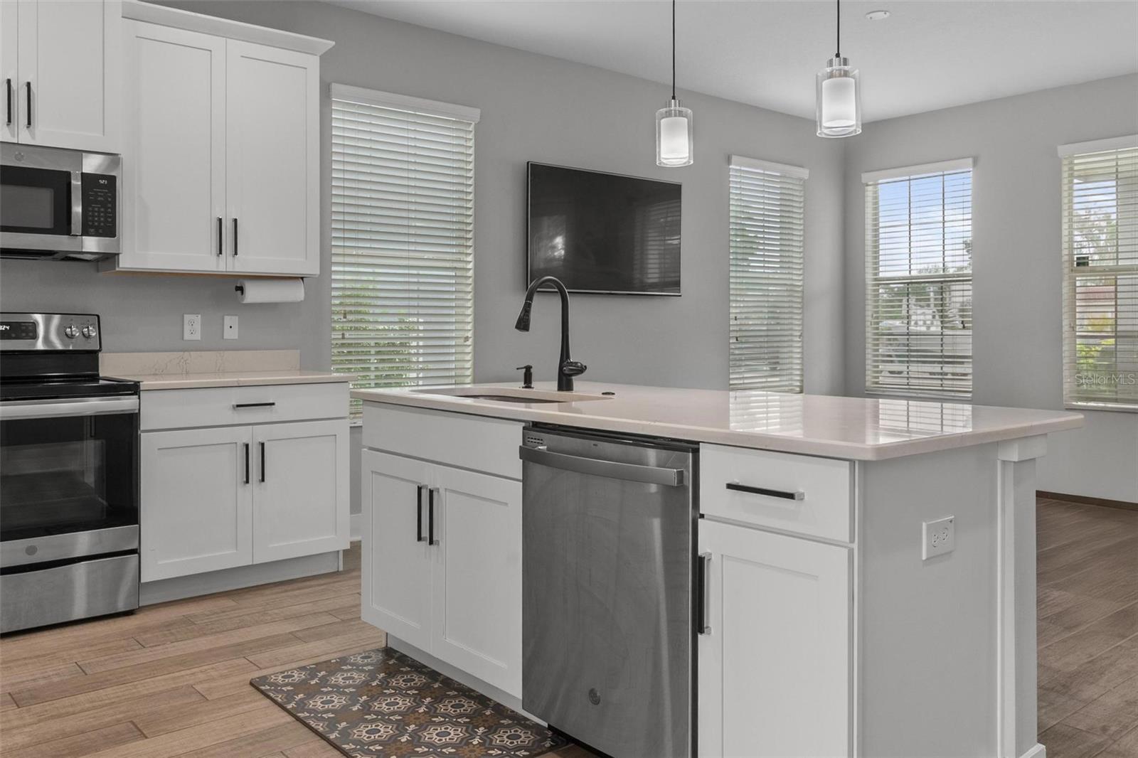 Image 3 of 39 For 444 49th Street N