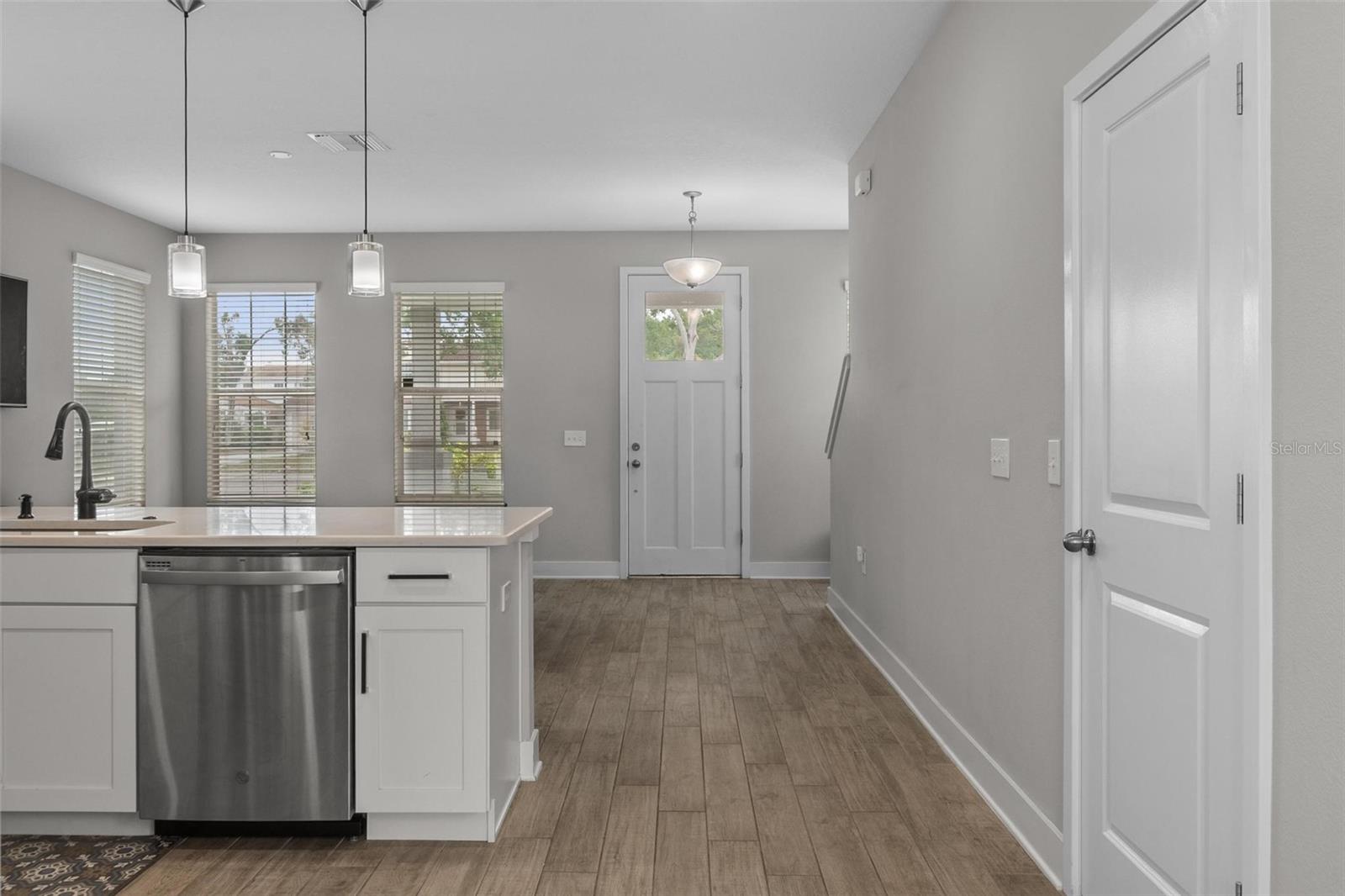 Image 5 of 39 For 444 49th Street N