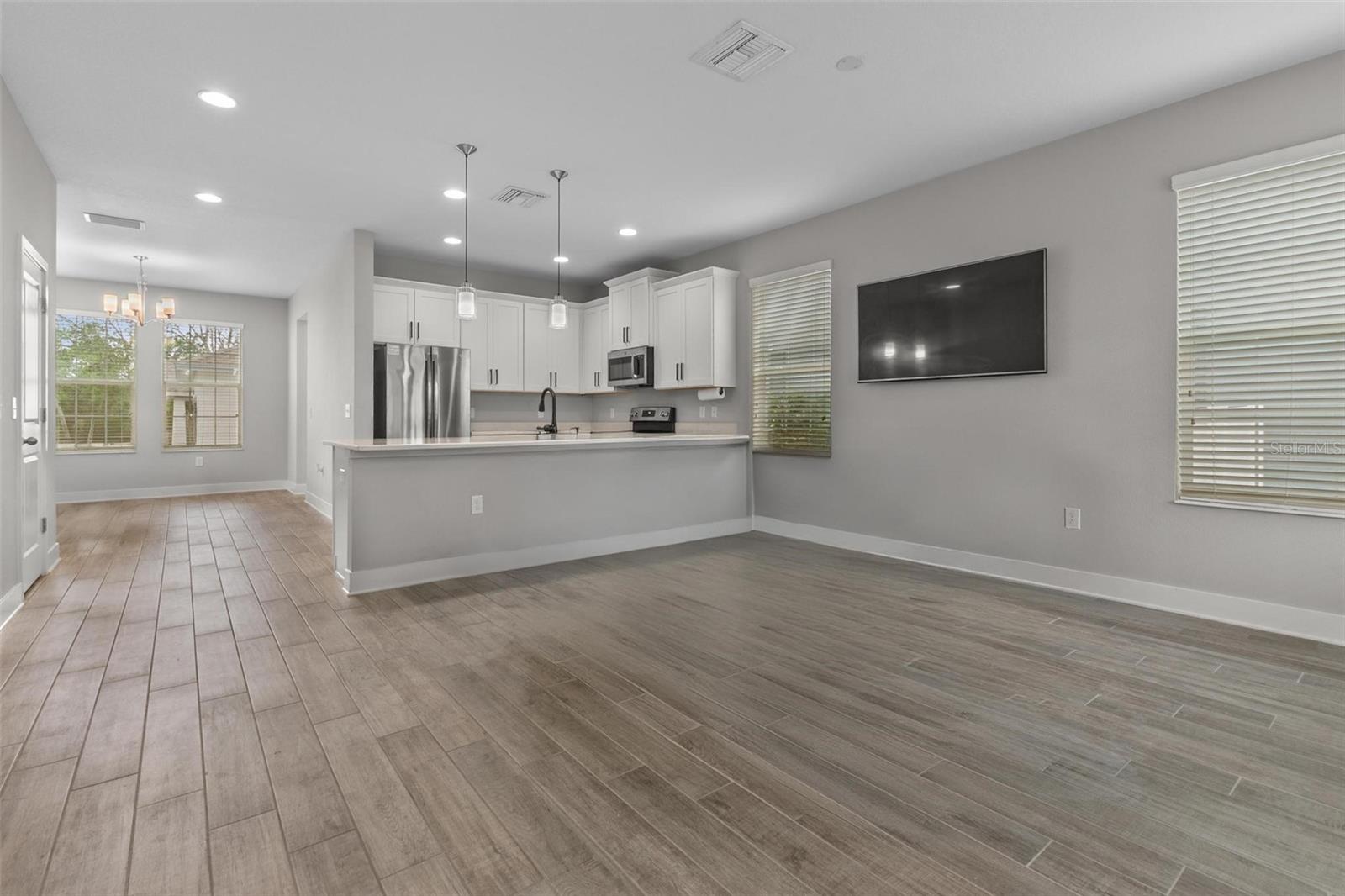 Image 6 of 39 For 444 49th Street N