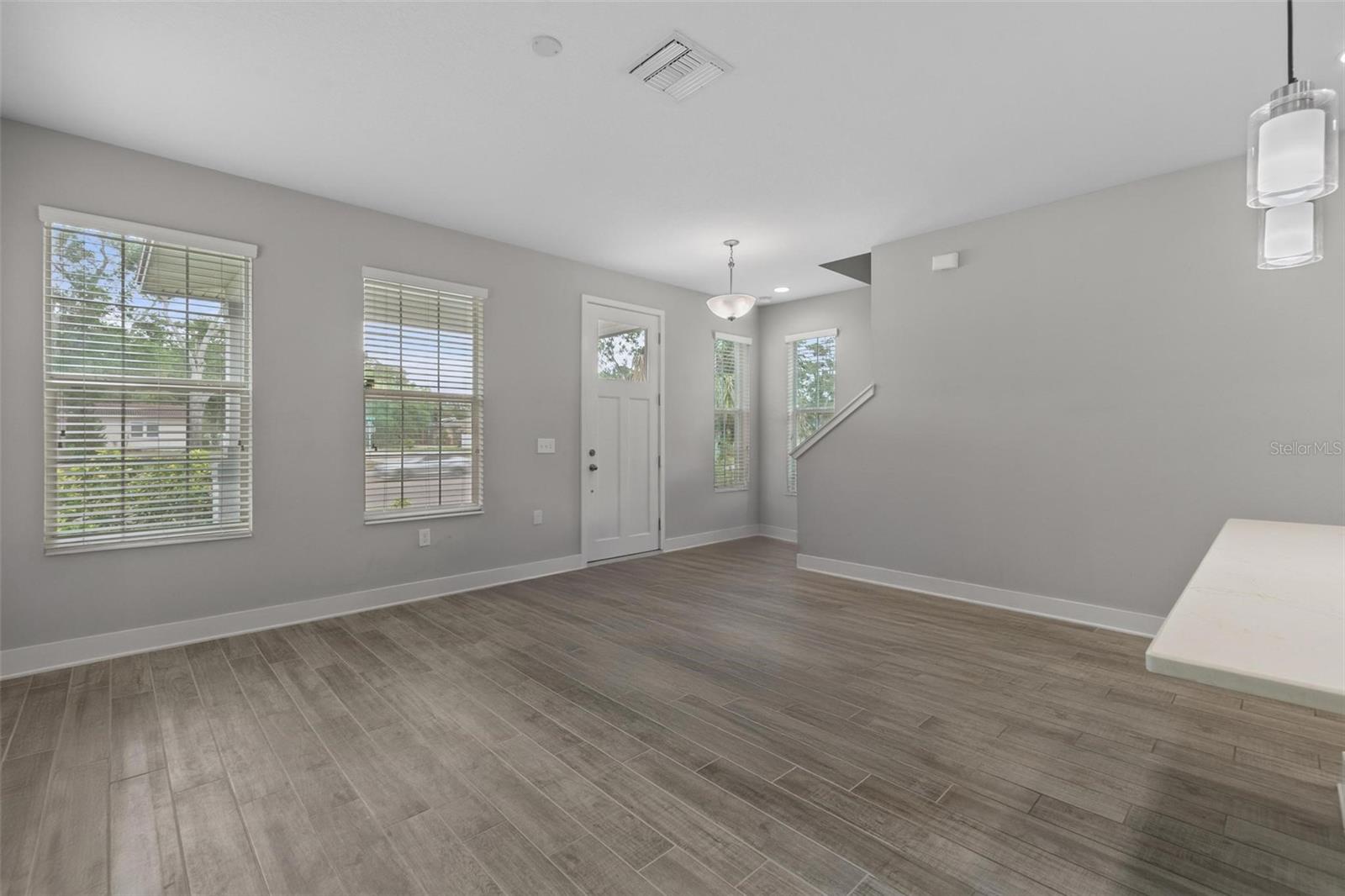 Image 8 of 39 For 444 49th Street N