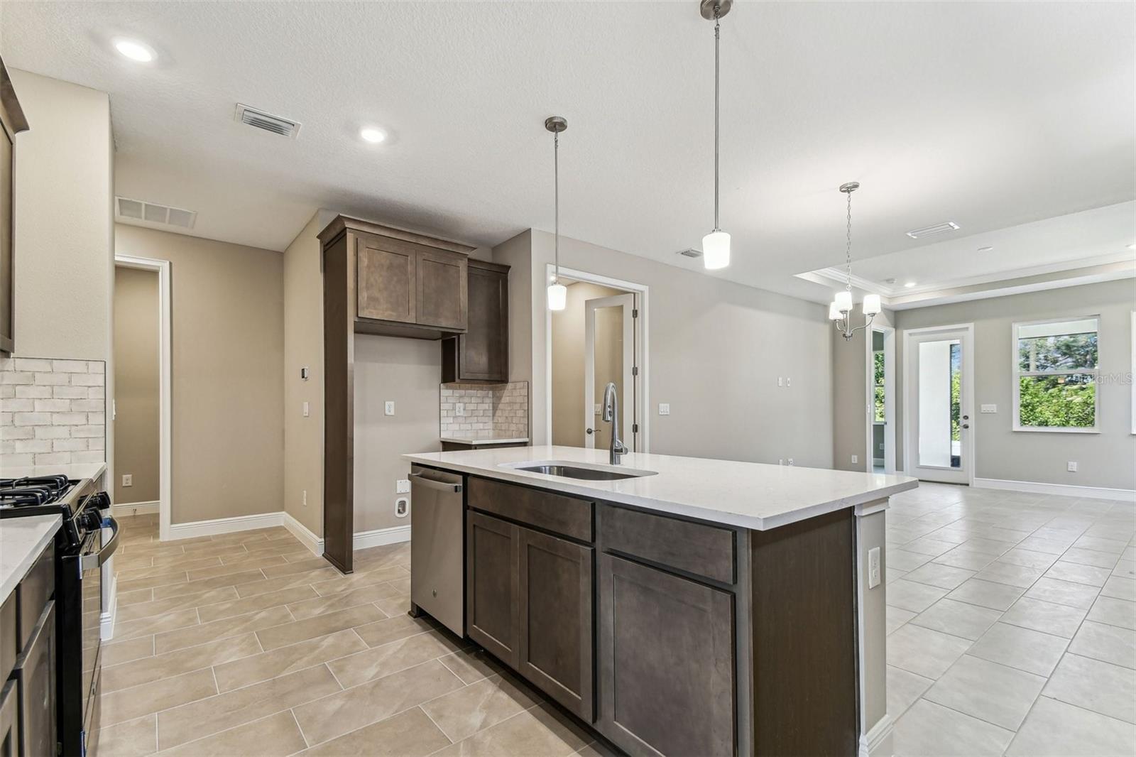 Image 3 of 17 For 3737 Nandina Circle