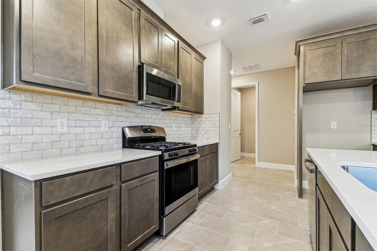 Image 4 of 17 For 3737 Nandina Circle