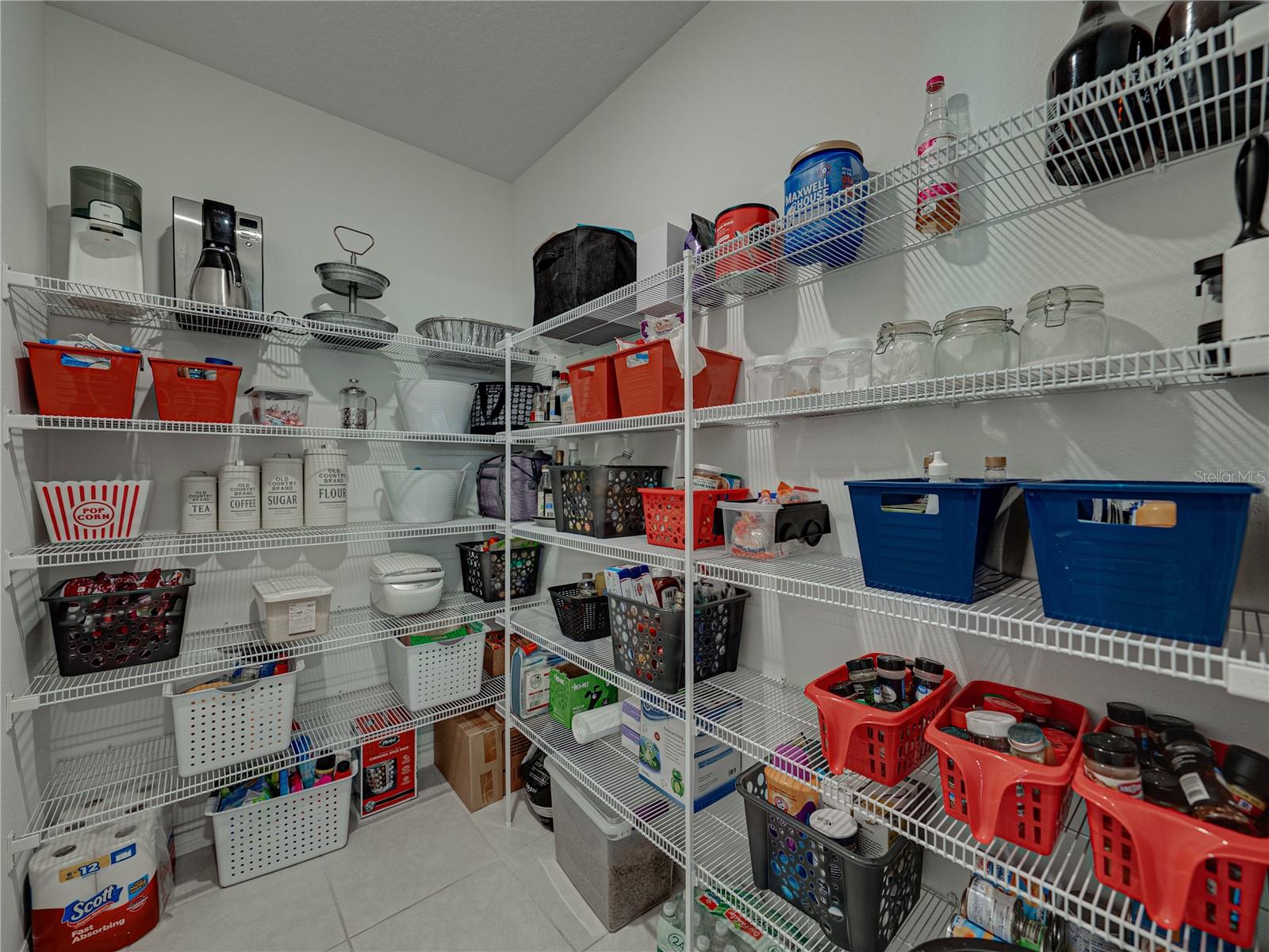 Image 10 of 35 For 413 Royal Empress Drive