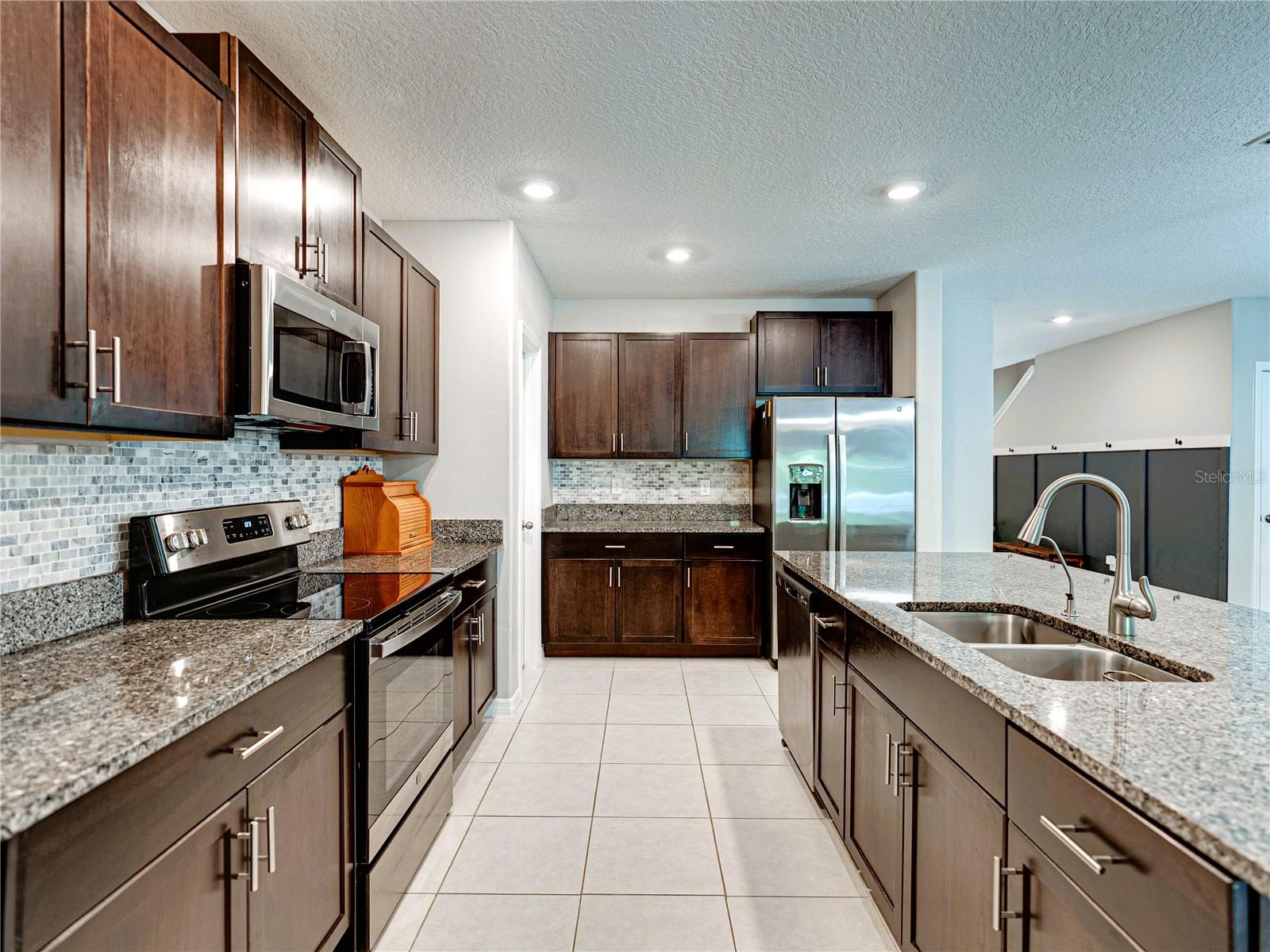 Image 7 of 35 For 413 Royal Empress Drive