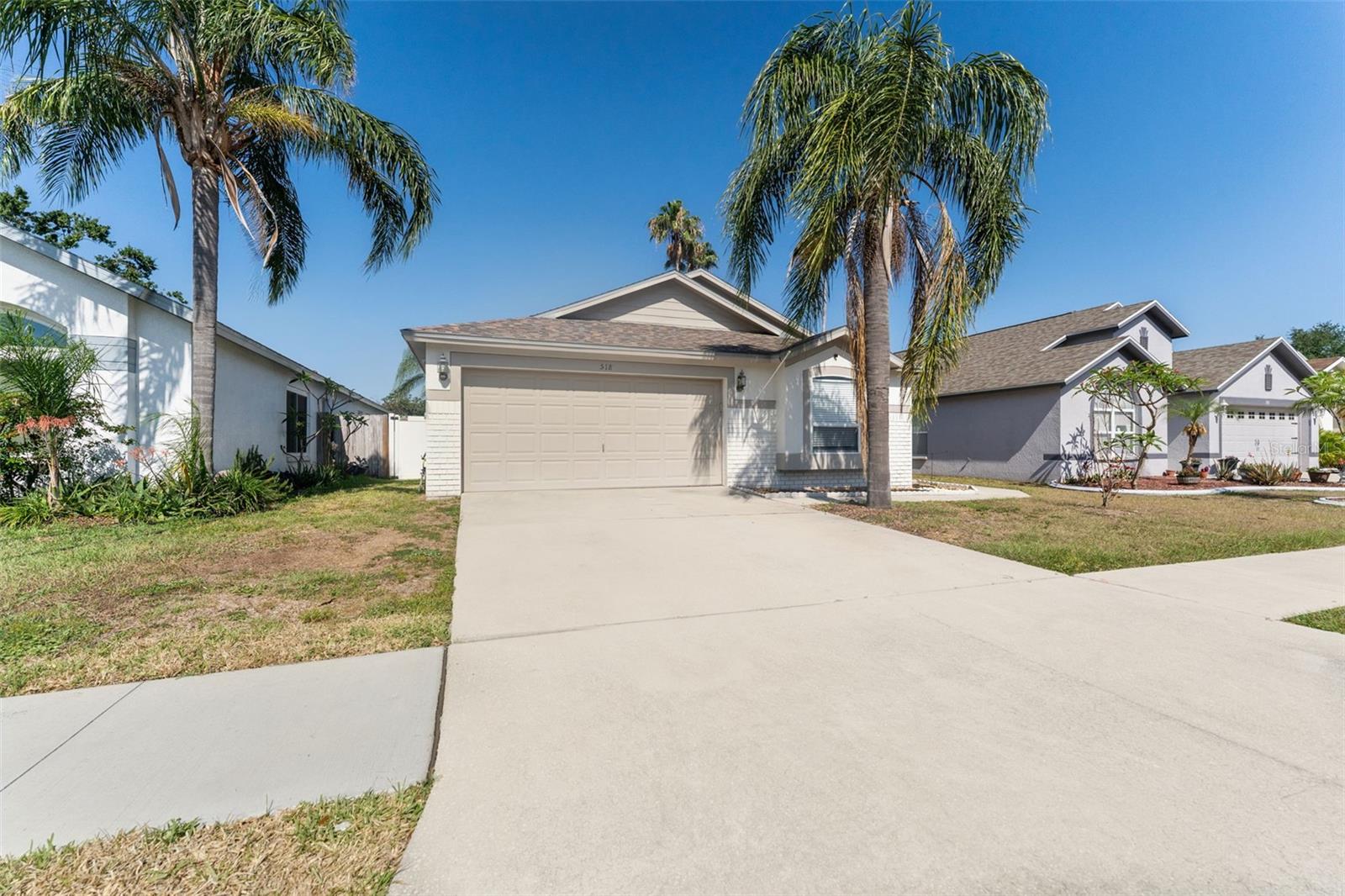 Listing photo id 0 for 518 Royal Ridge Street