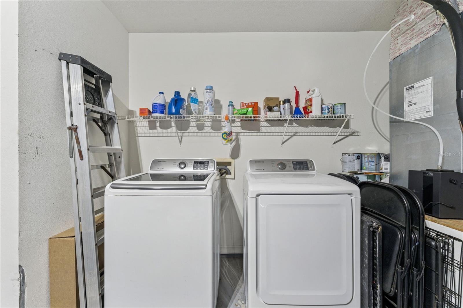 Listing photo id 22 for 518 Royal Ridge Street