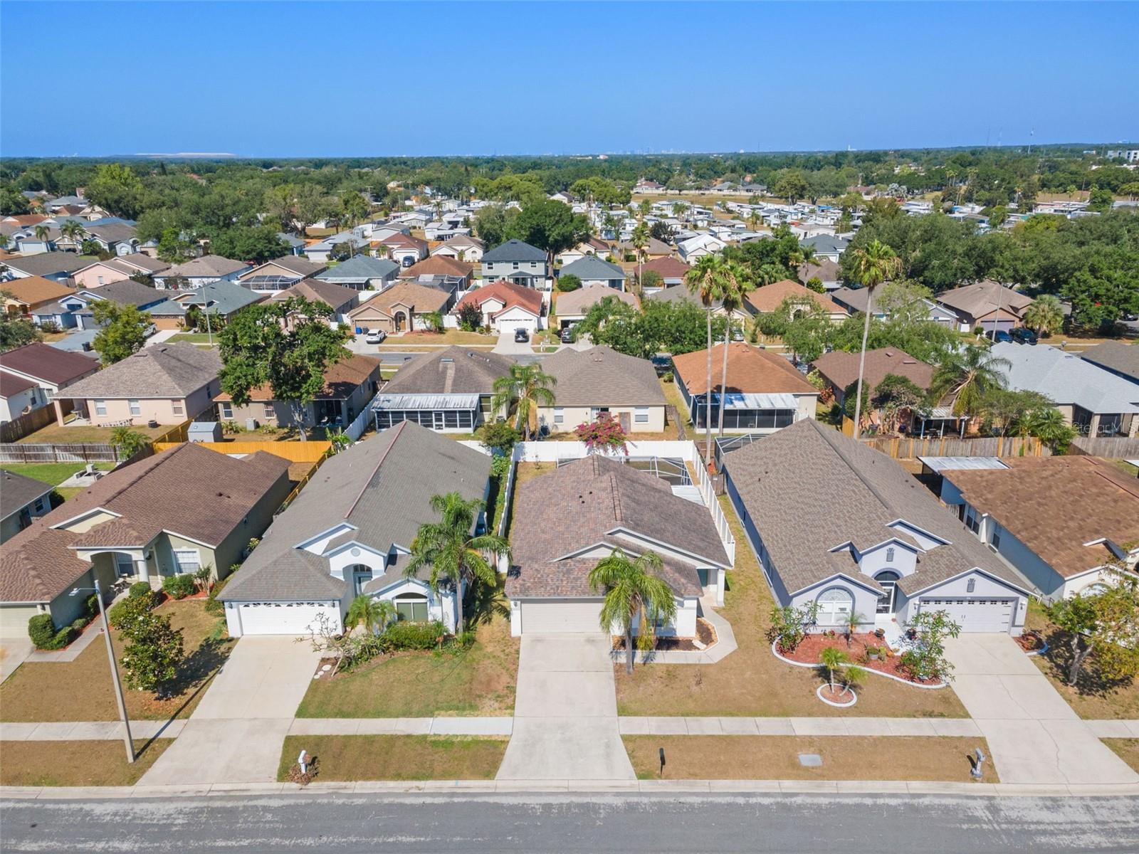 Listing photo id 23 for 518 Royal Ridge Street