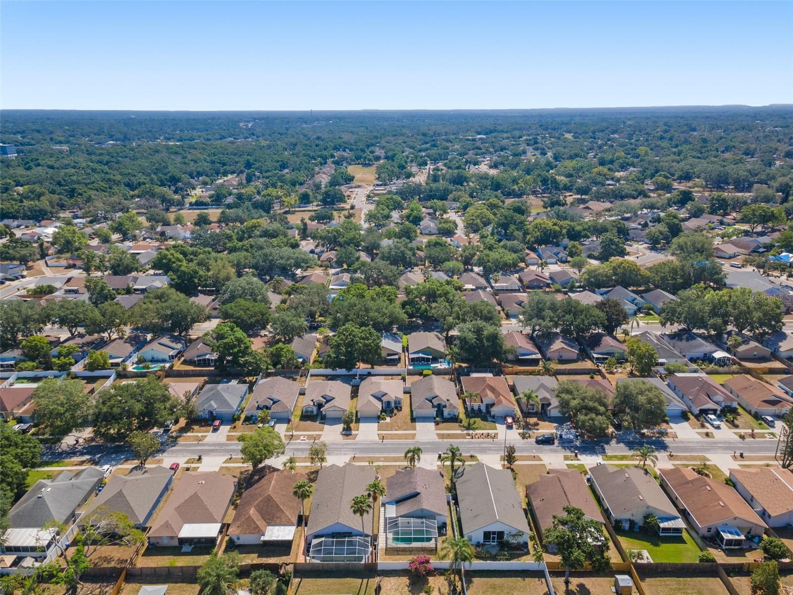 Listing photo id 26 for 518 Royal Ridge Street