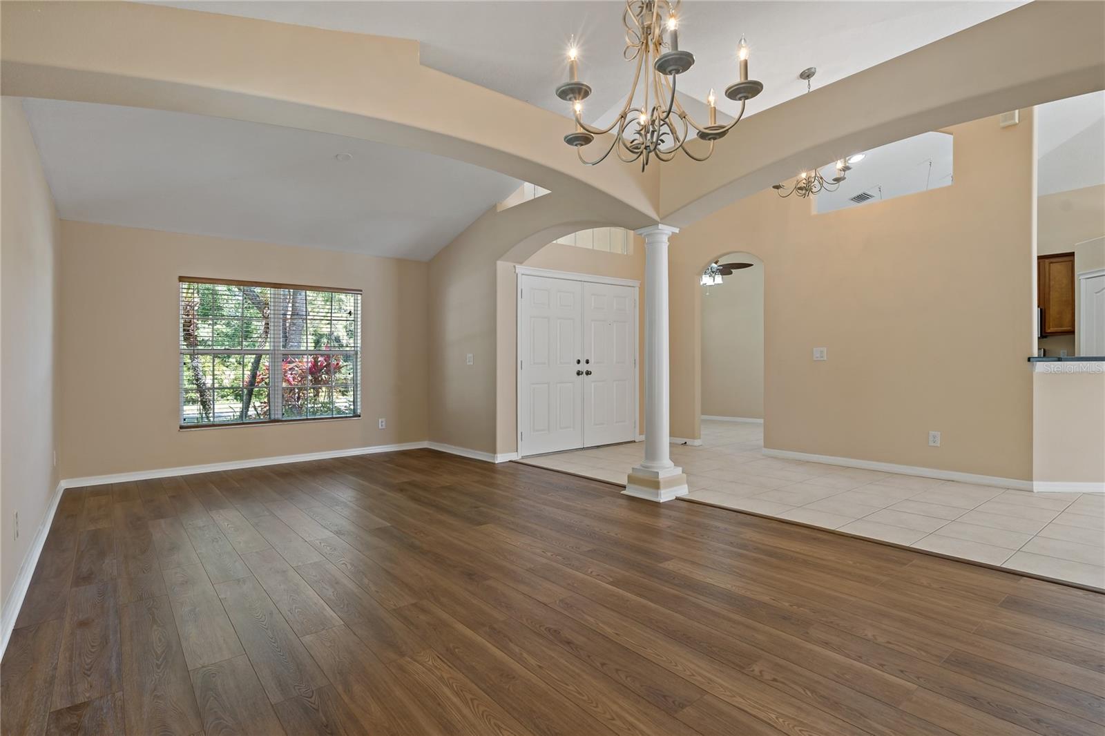 Image 12 of 75 For 8211 Canyon Creek Way