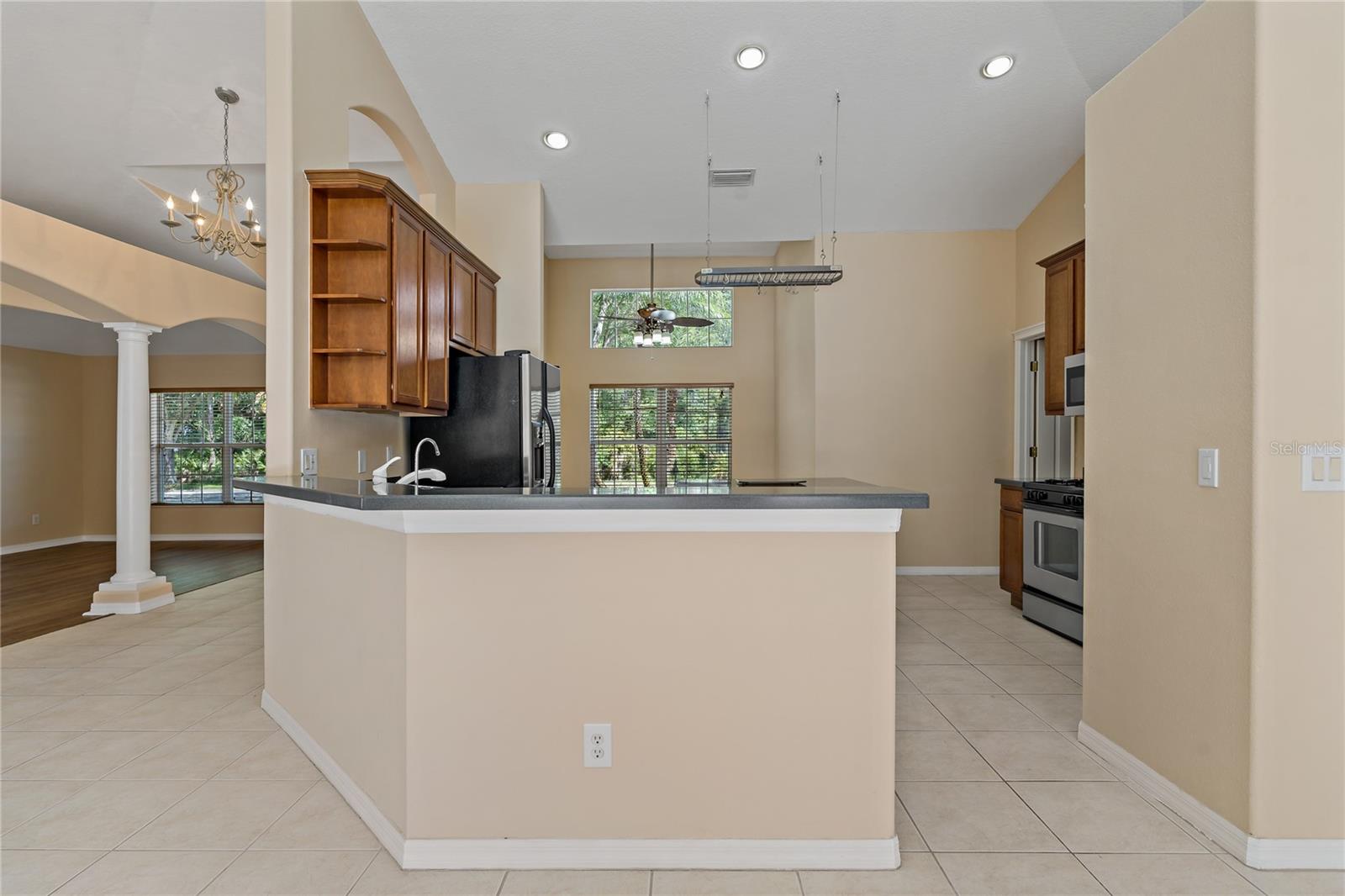 Image 21 of 75 For 8211 Canyon Creek Way