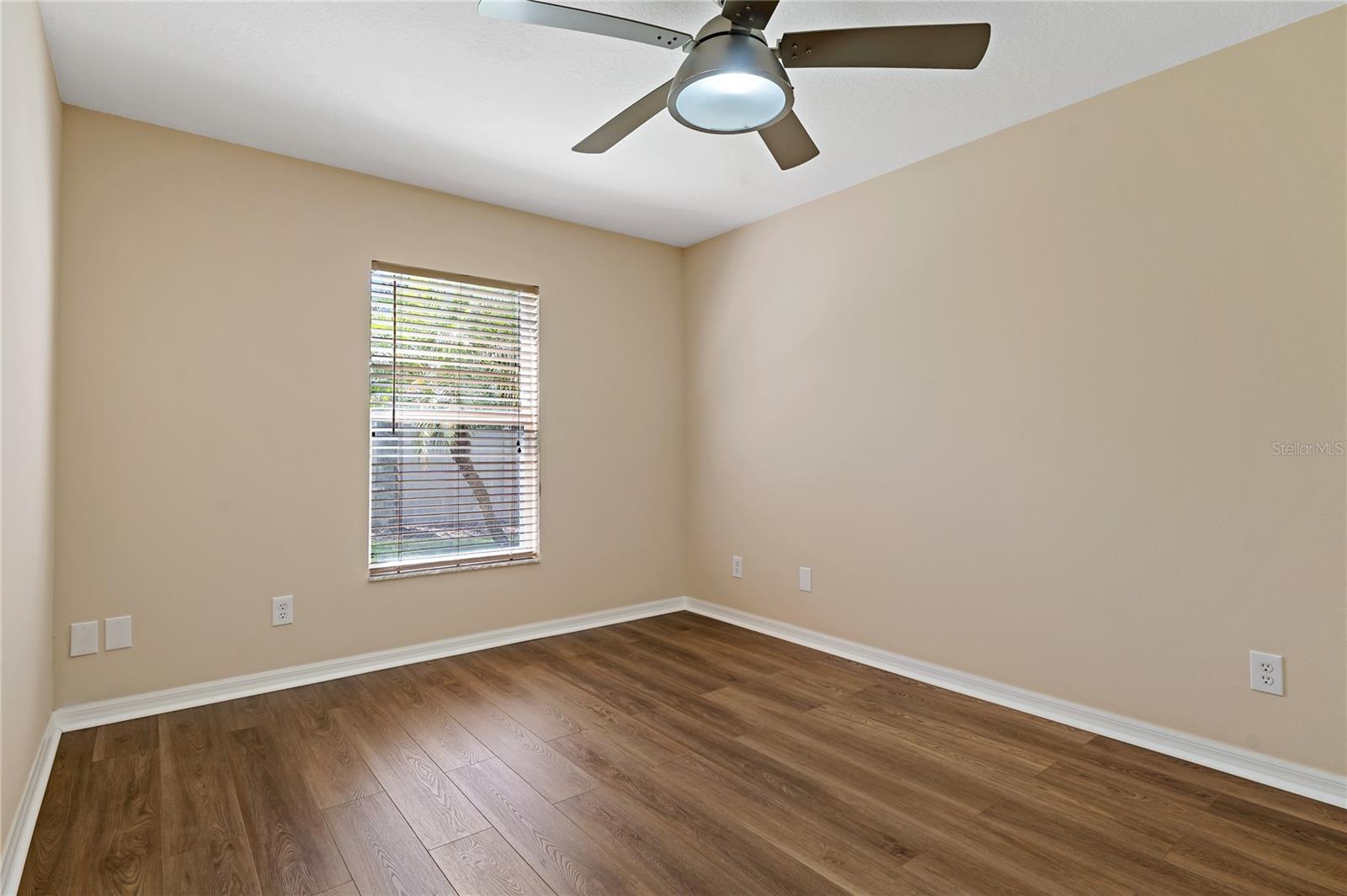 Image 33 of 75 For 8211 Canyon Creek Way
