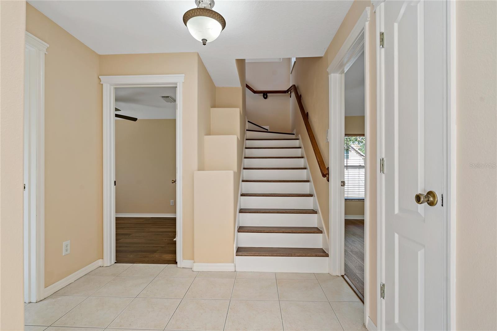 Image 38 of 75 For 8211 Canyon Creek Way