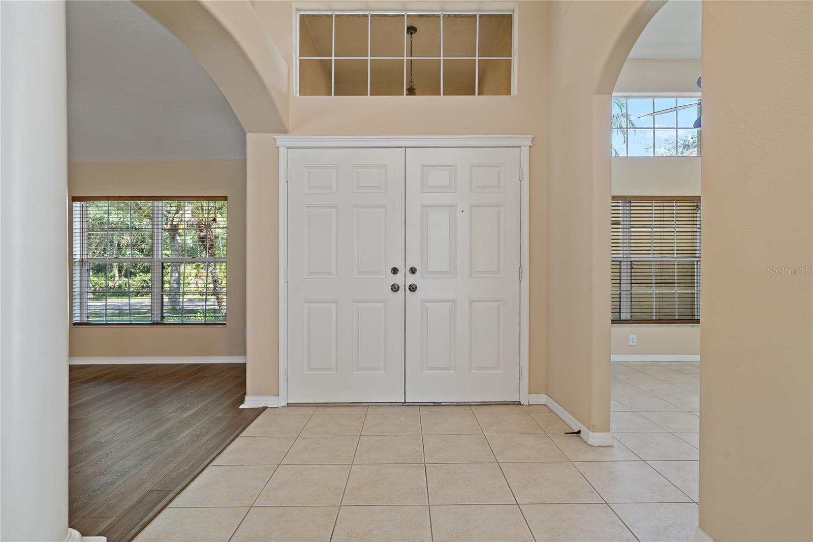 Image 9 of 75 For 8211 Canyon Creek Way