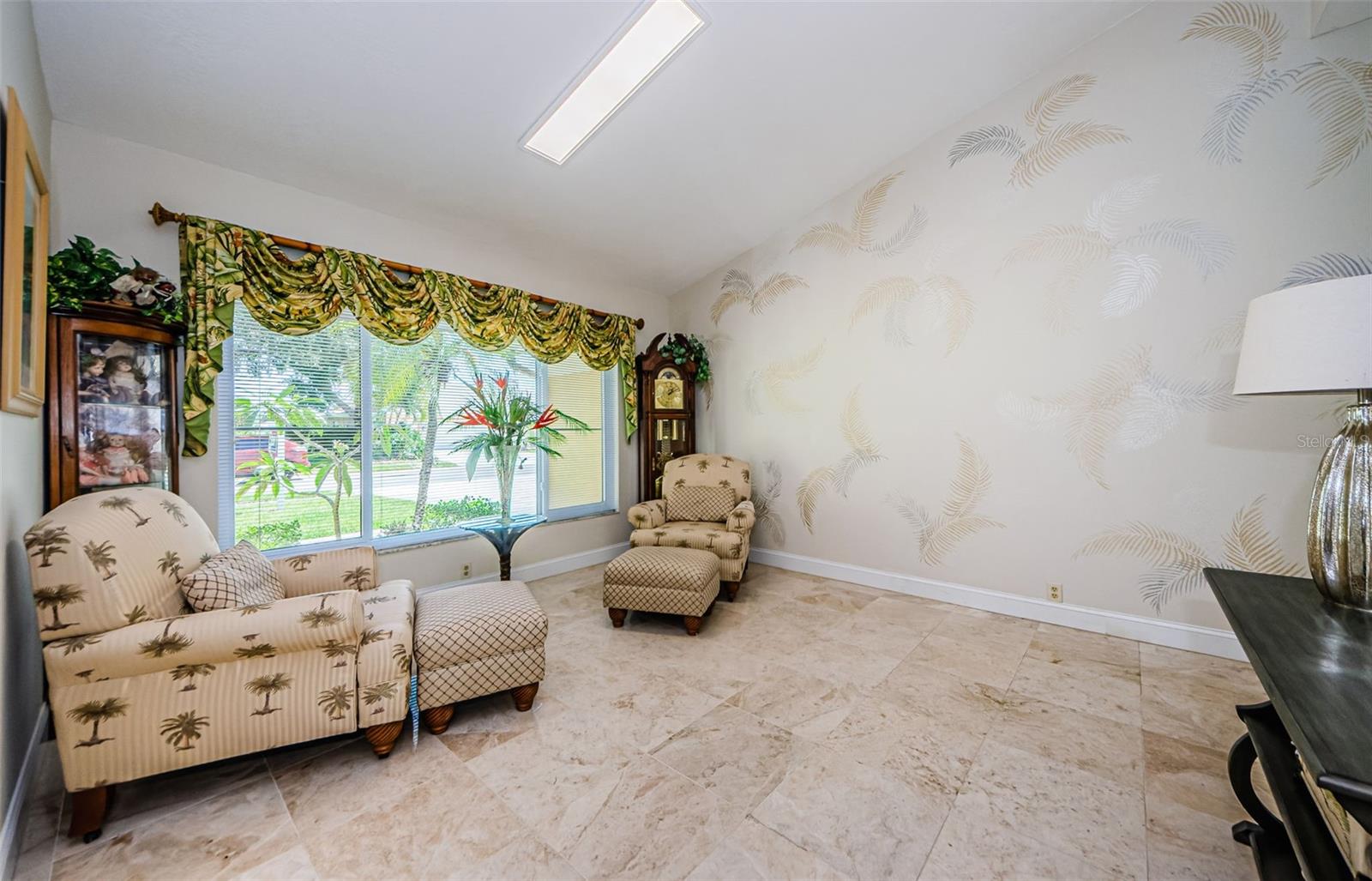 Image 12 of 100 For 4452 Bardsdale Drive