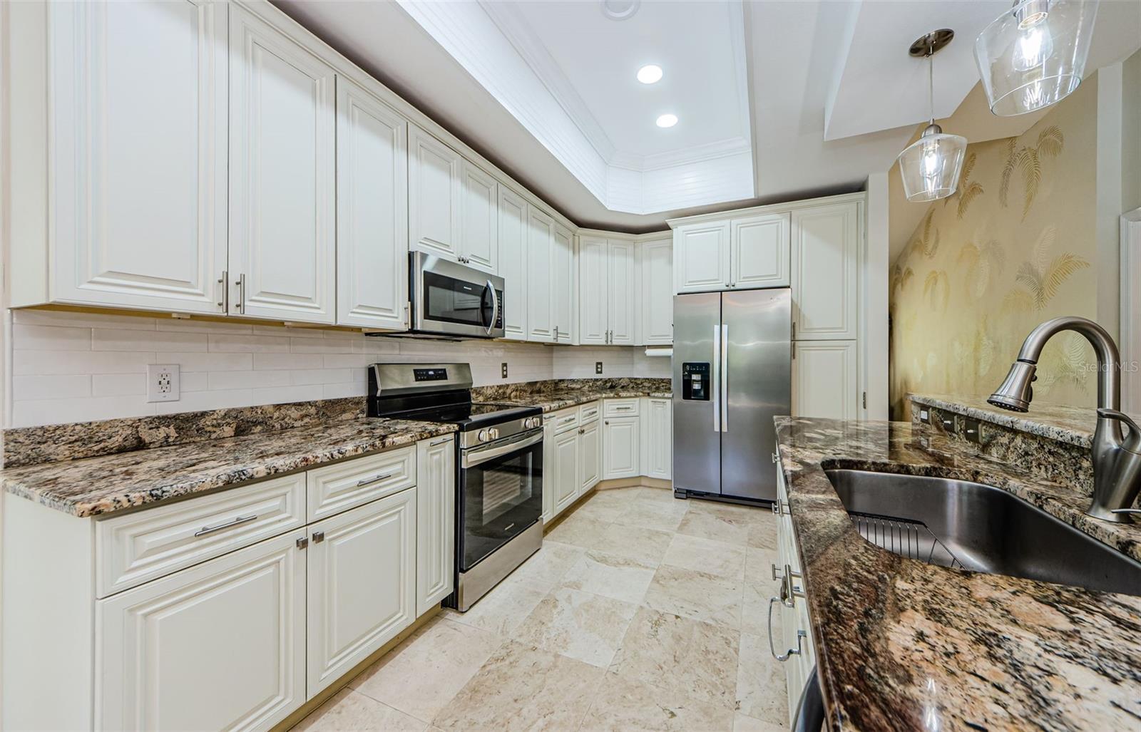 Image 18 of 100 For 4452 Bardsdale Drive